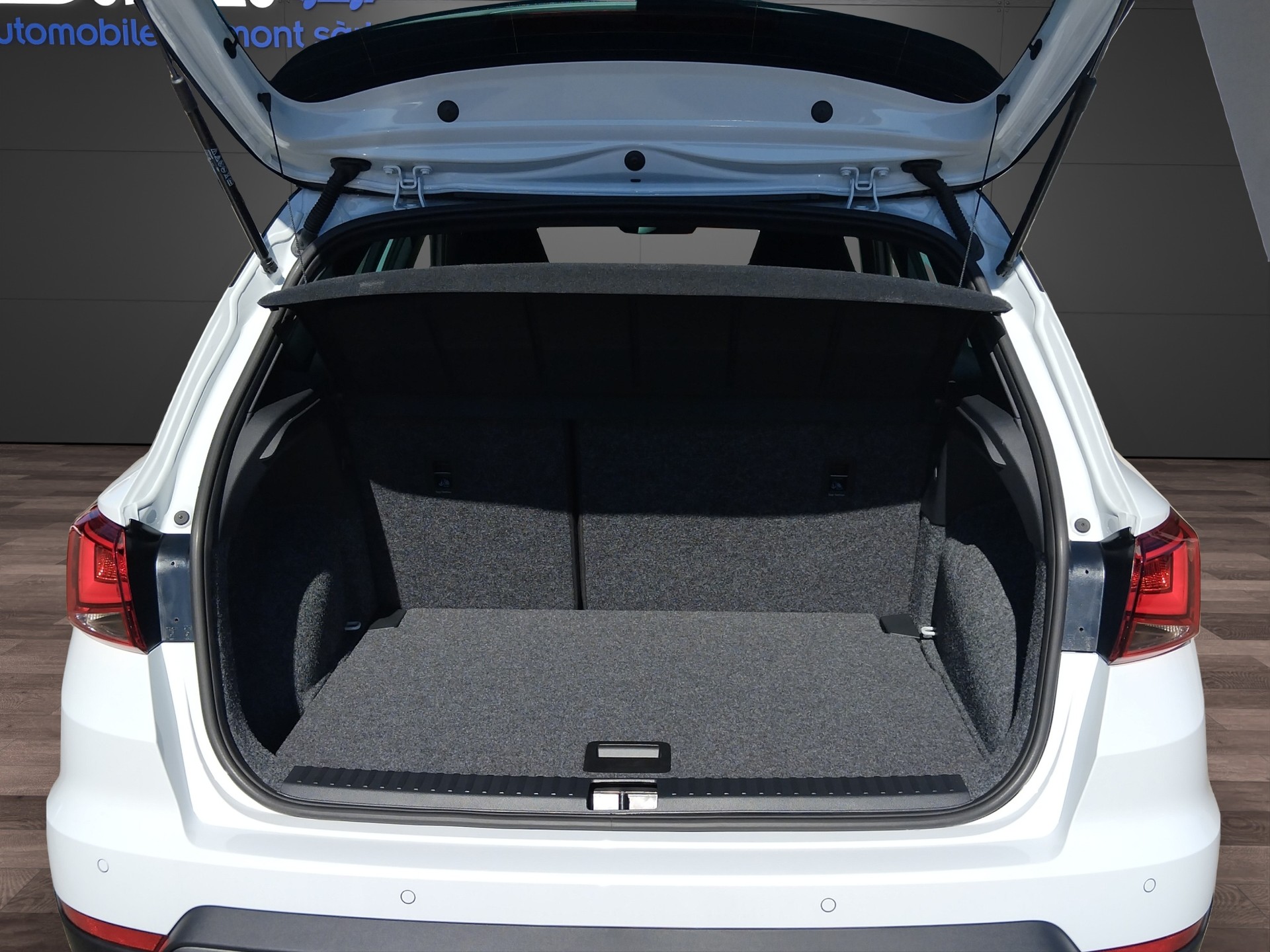 SEAT Arona 1.5 Eco TSI FR DSG-image-13
