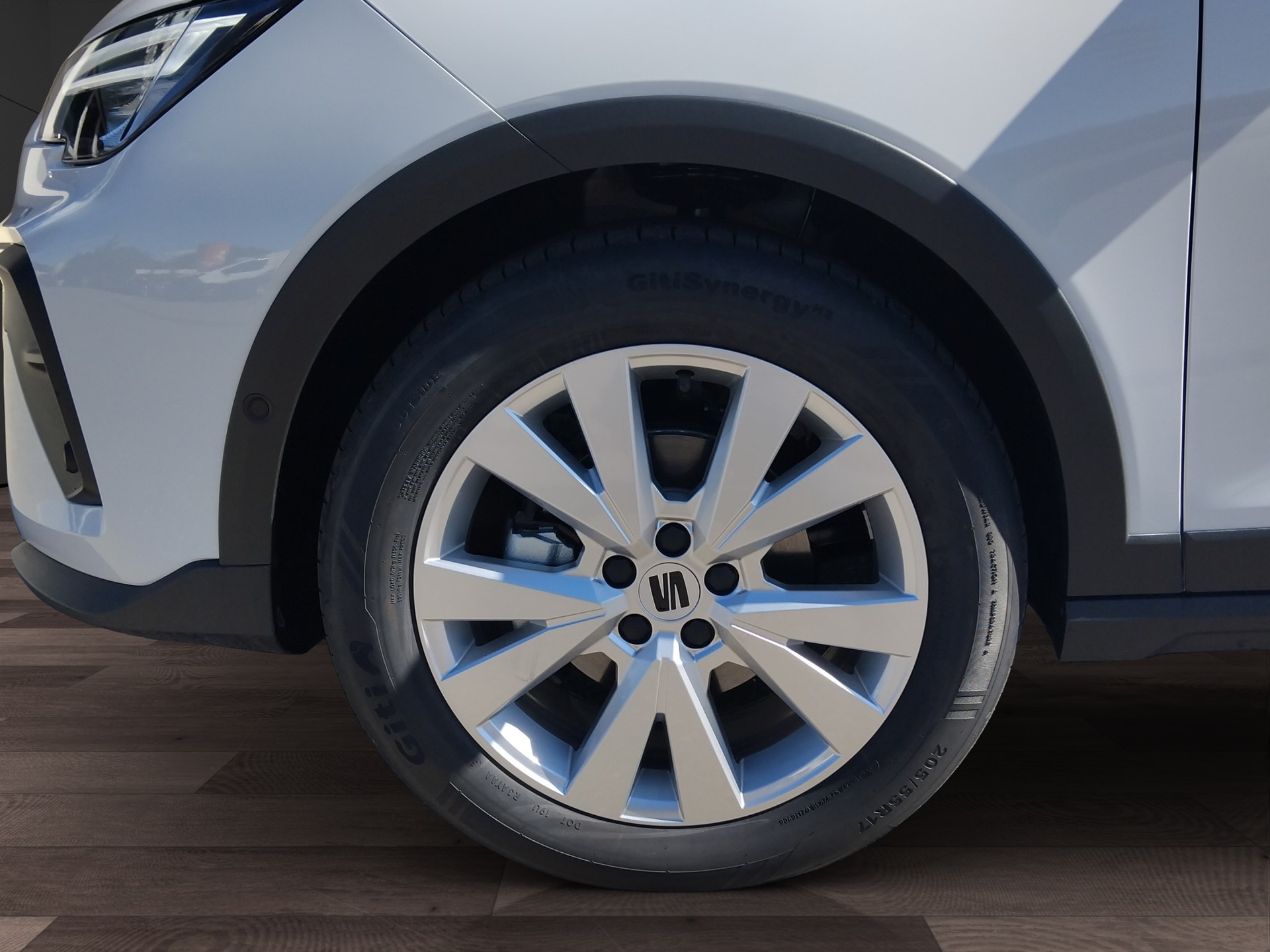 SEAT Arona 1.5 Eco TSI FR DSG-image-14