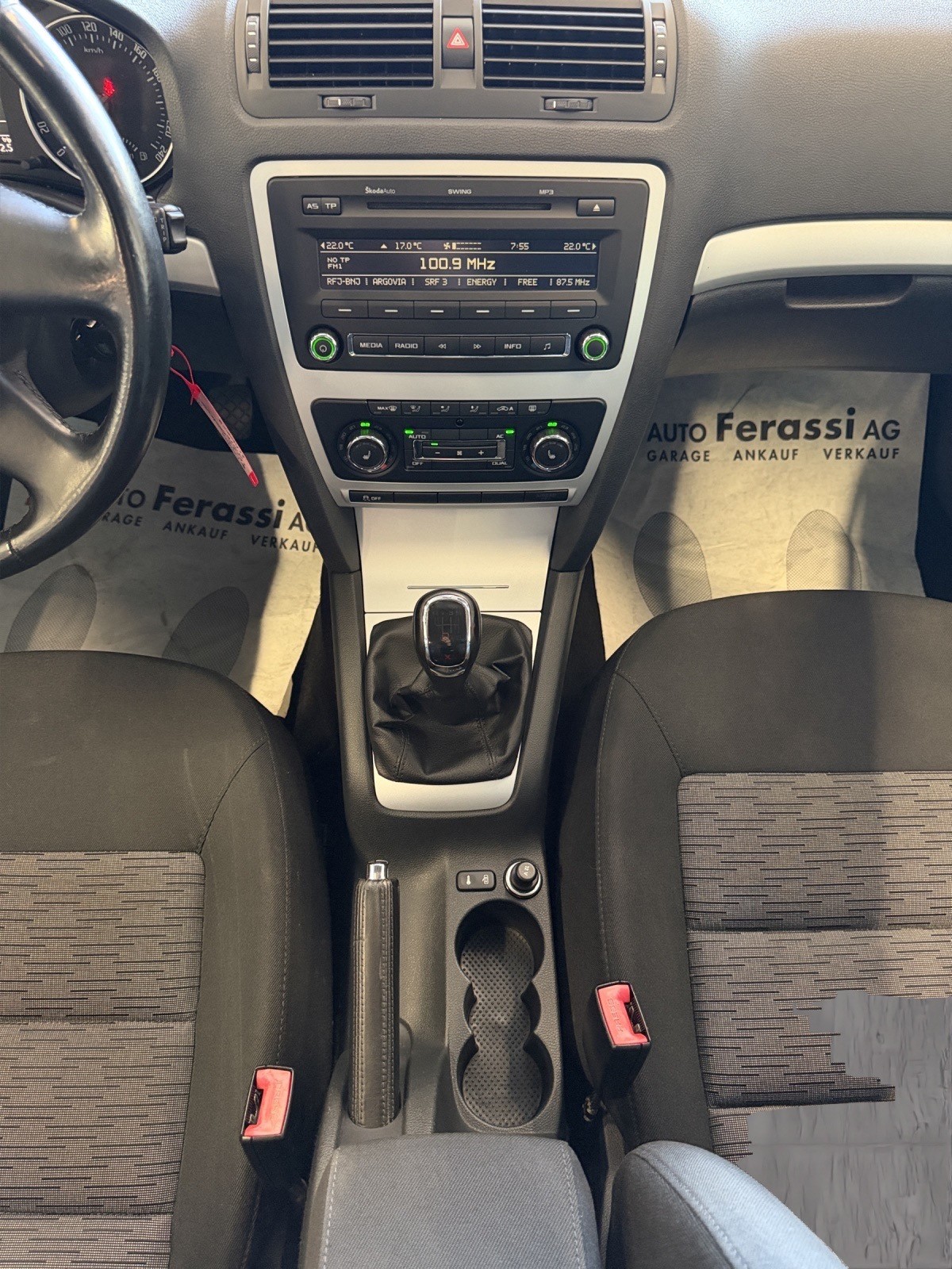 SKODA Octavia Combi 1.8 TSI Arosa 4x4-image-18