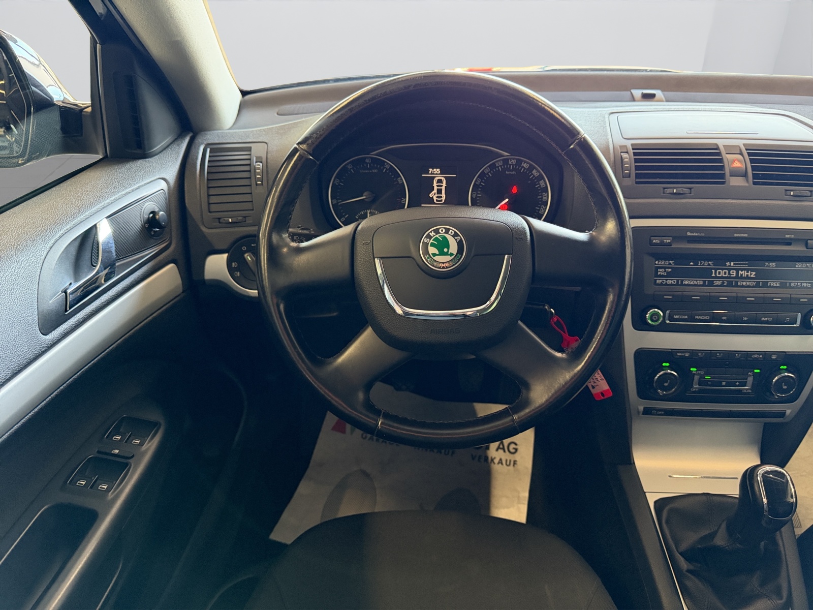 SKODA Octavia Combi 1.8 TSI Arosa 4x4-image-13