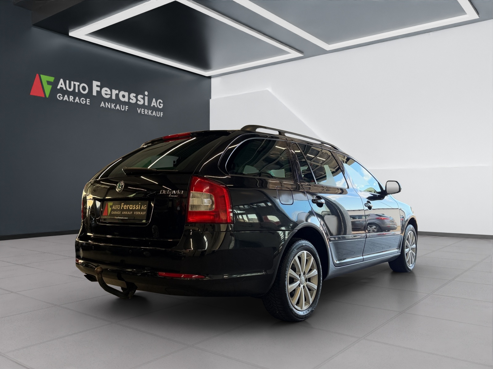 SKODA Octavia Combi 1.8 TSI Arosa 4x4-image-5
