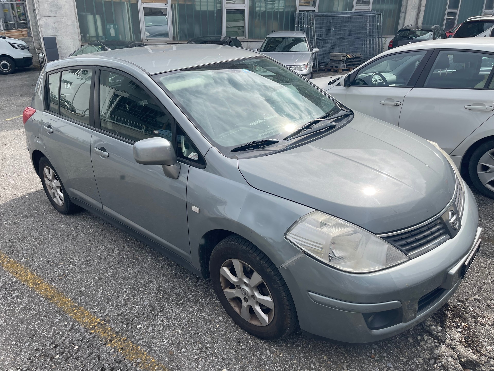 NISSAN Tiida 1.6 acenta-image-2
