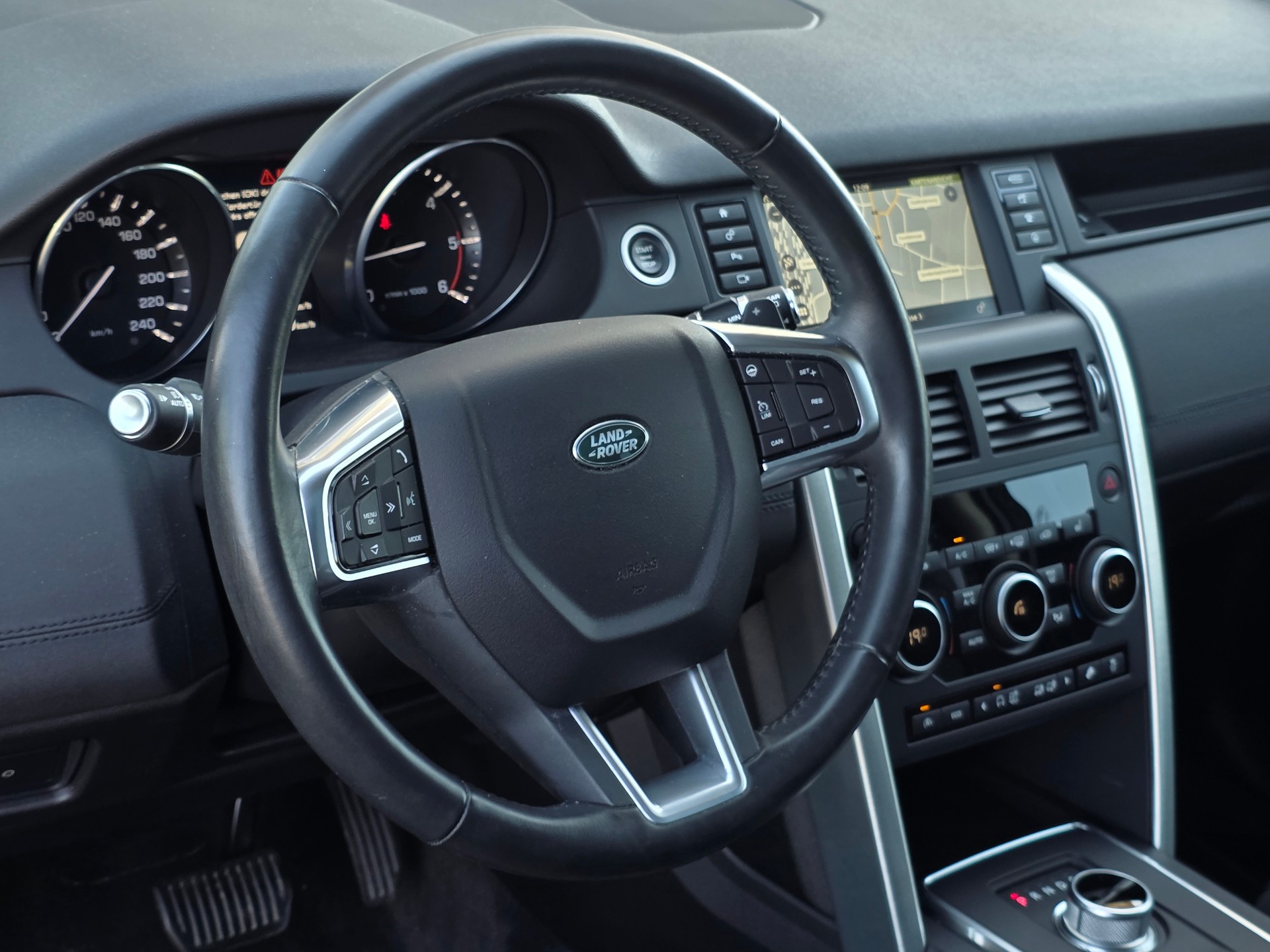 LAND ROVER Discovery Sport 2.0 TD4 HSE Luxury AT9 * CH-Fahrzeug * Frisch ab MFK * Top Zustand *-image-9