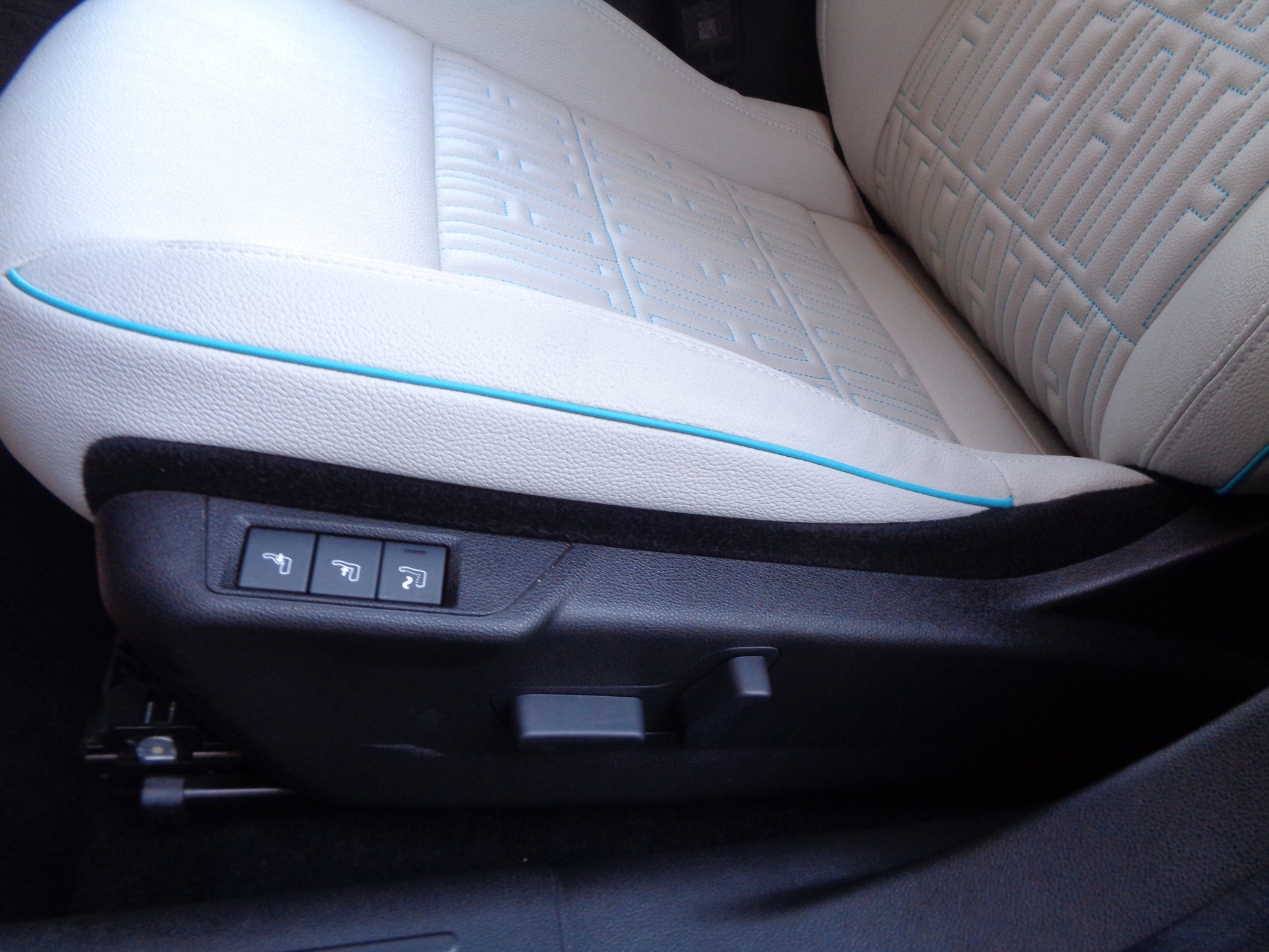 FIAT 600h MildHybrid La Prima-image-22