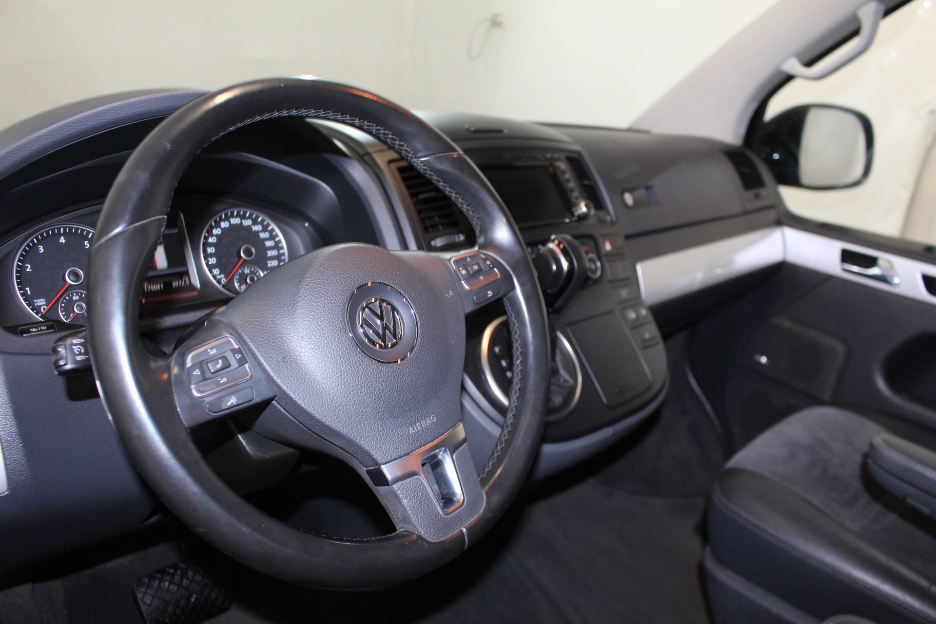VW T5 Multivan 2.0 TSI 204 Highline DSG 4m-image-14