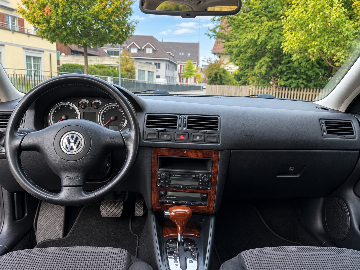 VW BORA 2.3 V5 Highline | frisch ab MFK & Service | Automat | Klima-image-7