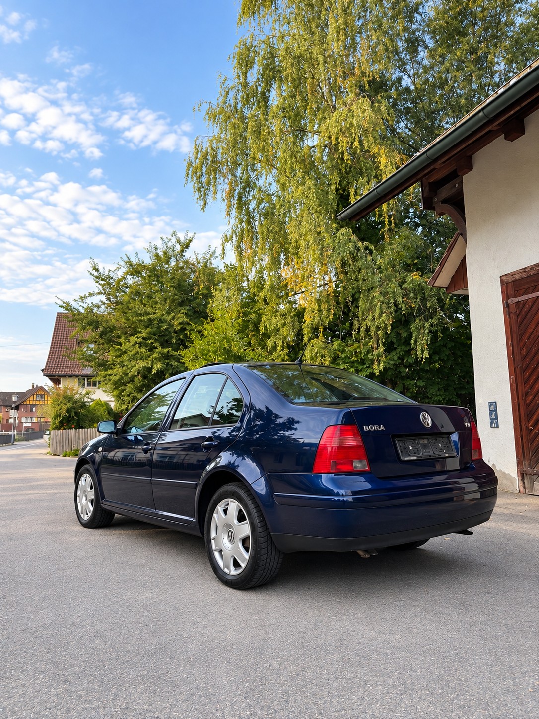 VW BORA 2.3 V5 Highline | frisch ab MFK & Service | Automat | Klima-image-5
