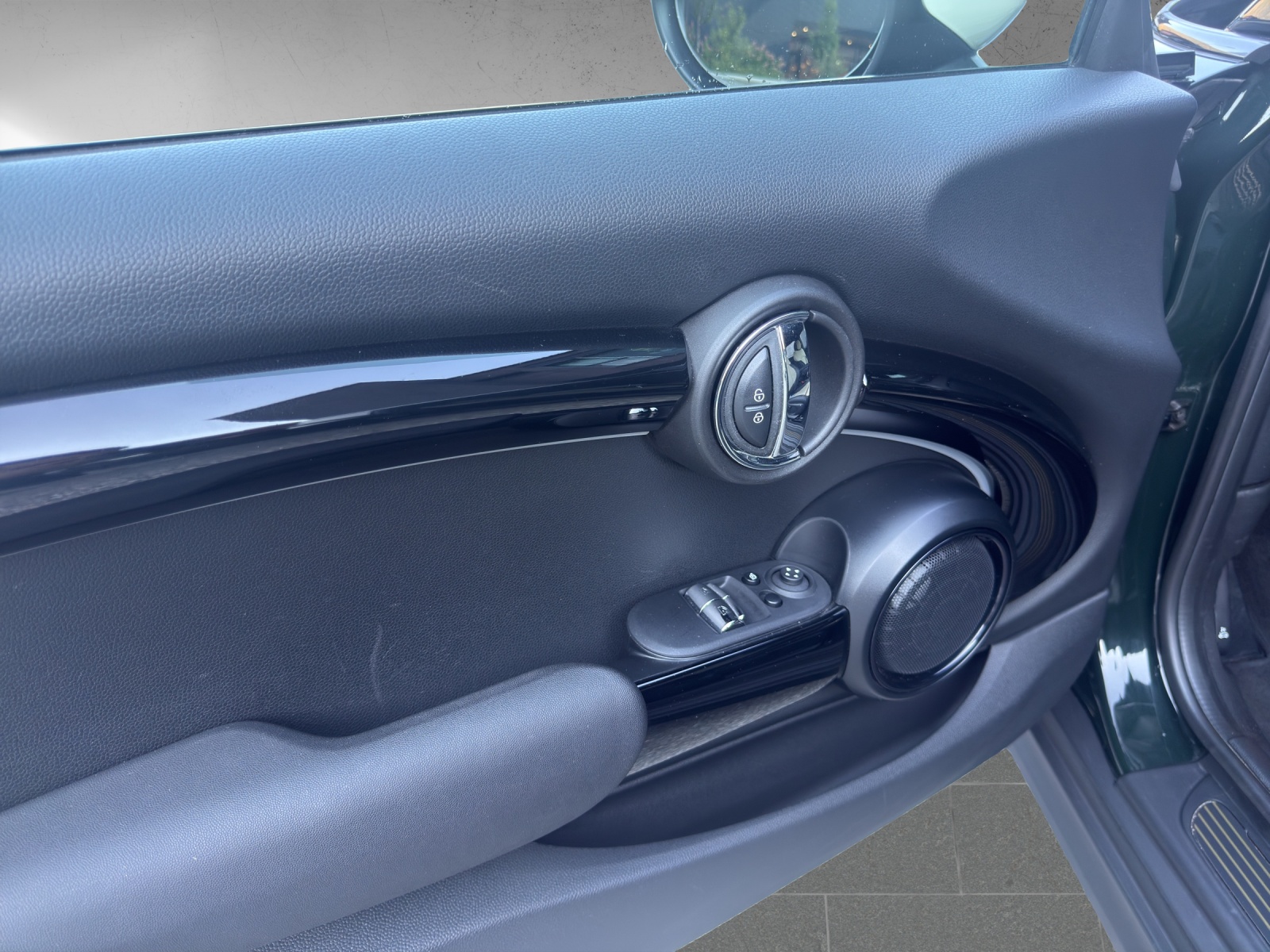 MINI Cooper Resolute Edition Steptronic DKG-image-14