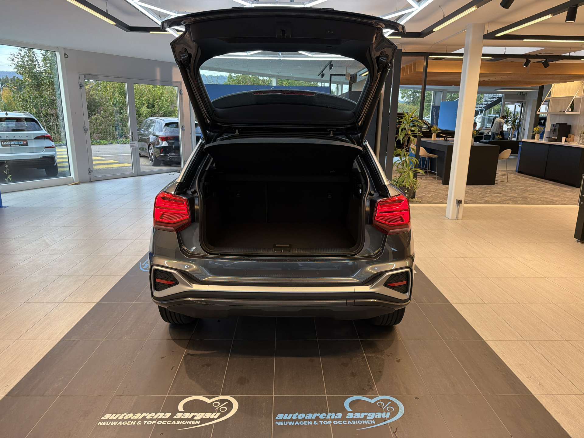 AUDI Q2 35 TFSi S-Line S-Tronic Automat-image-7
