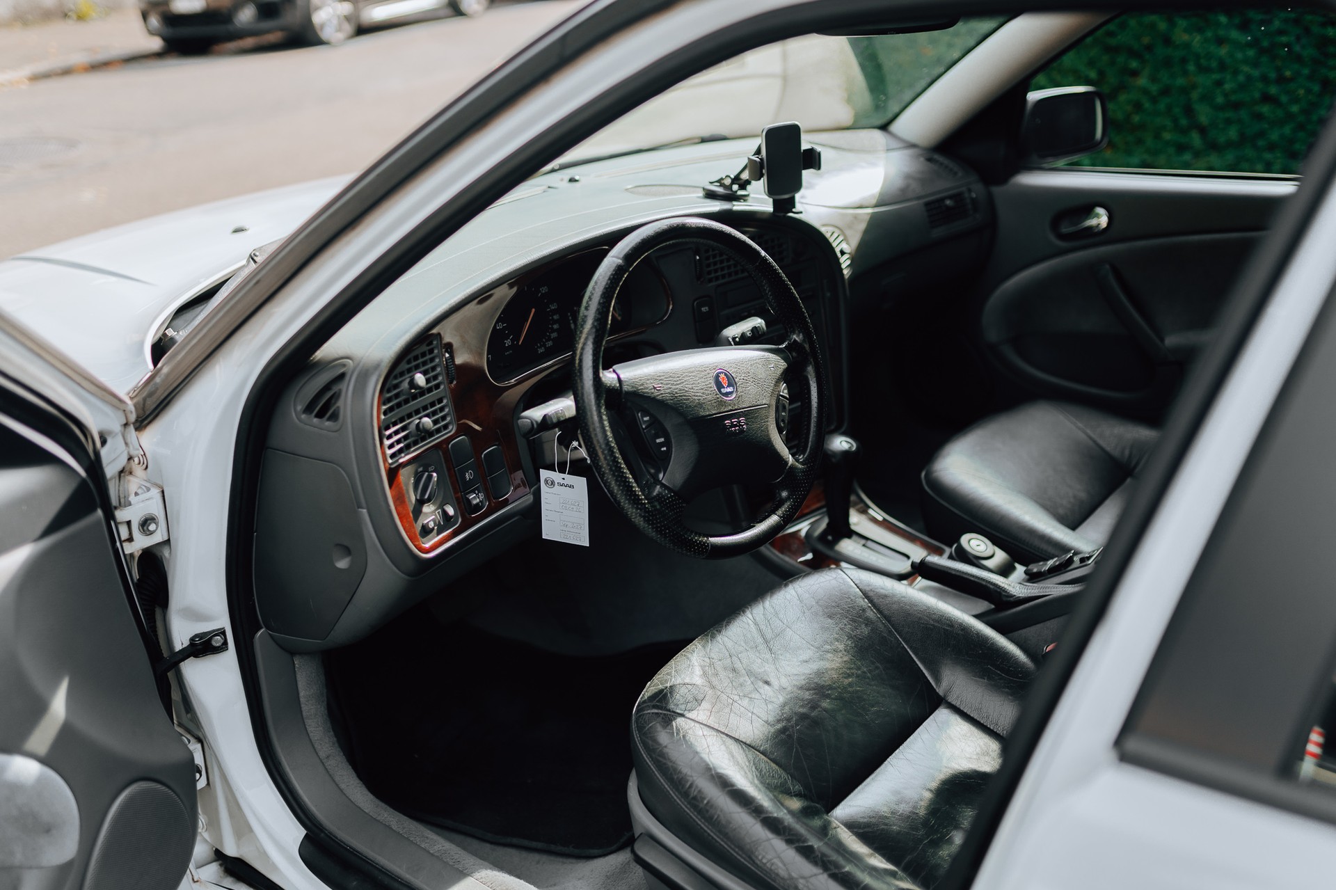 SAAB 2.3 t 185 SE-image-2