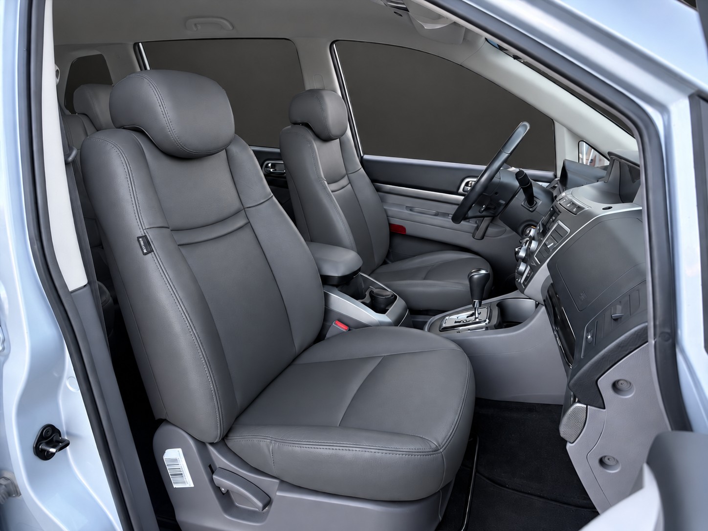 KGM-SsangYong Rodius SV200 e-XDi Sapphire 4WD E-Tronic * 7-Plätzer *-image-8