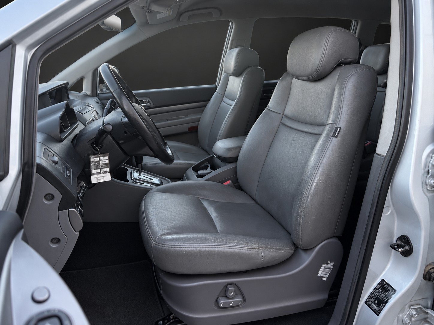 KGM-SsangYong Rodius SV200 e-XDi Sapphire 4WD E-Tronic * 7-Plätzer *-image-6