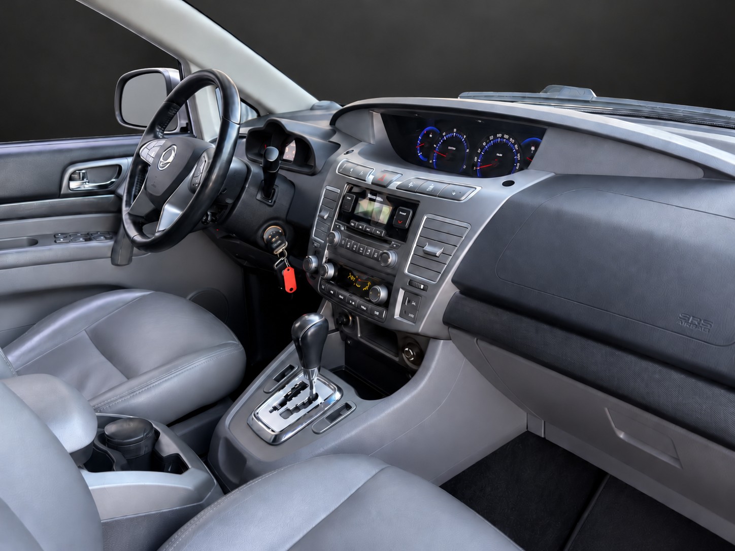 KGM-SsangYong Rodius SV200 e-XDi Sapphire 4WD E-Tronic * 7-Plätzer *-image-9