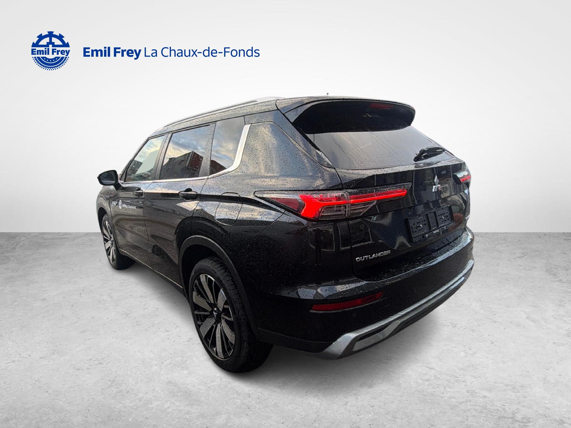 MITSUBISHI Outlander 2.4 PHEV Intense 4x4-image-2