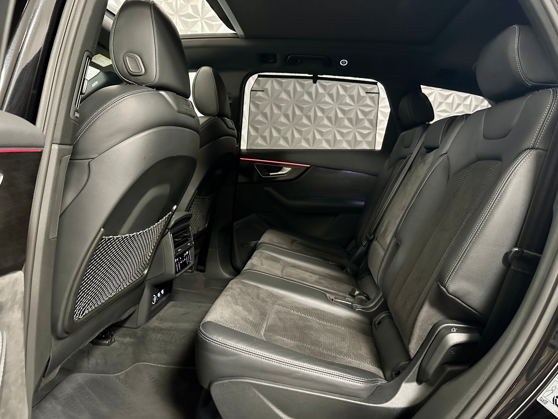AUDI Q7 55 TFSI S Line quattro tiptronic-image-16