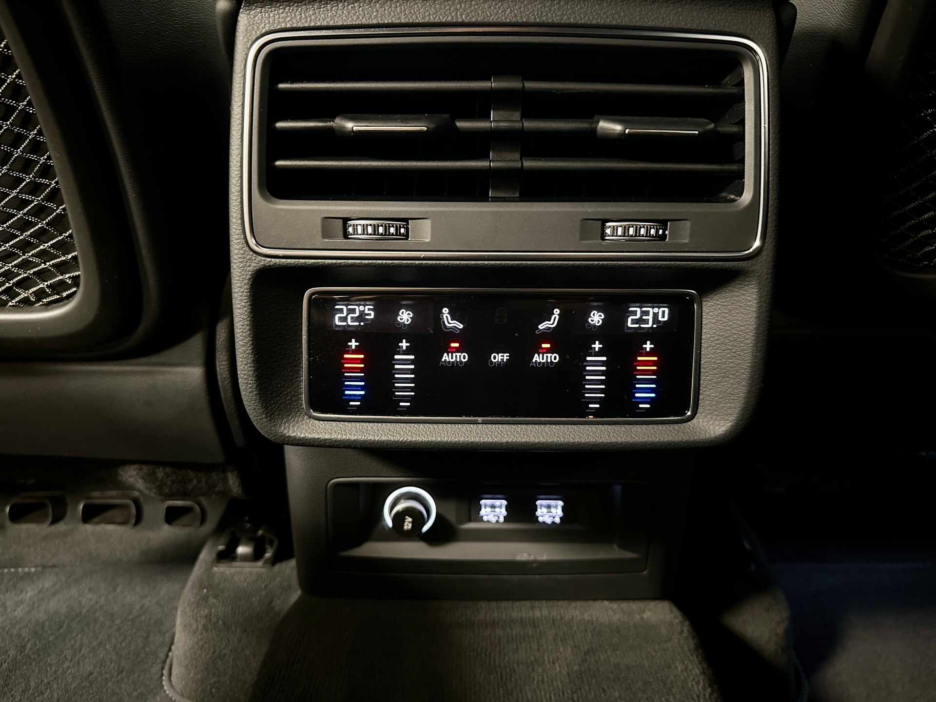 AUDI Q7 55 TFSI S Line quattro tiptronic-image-17