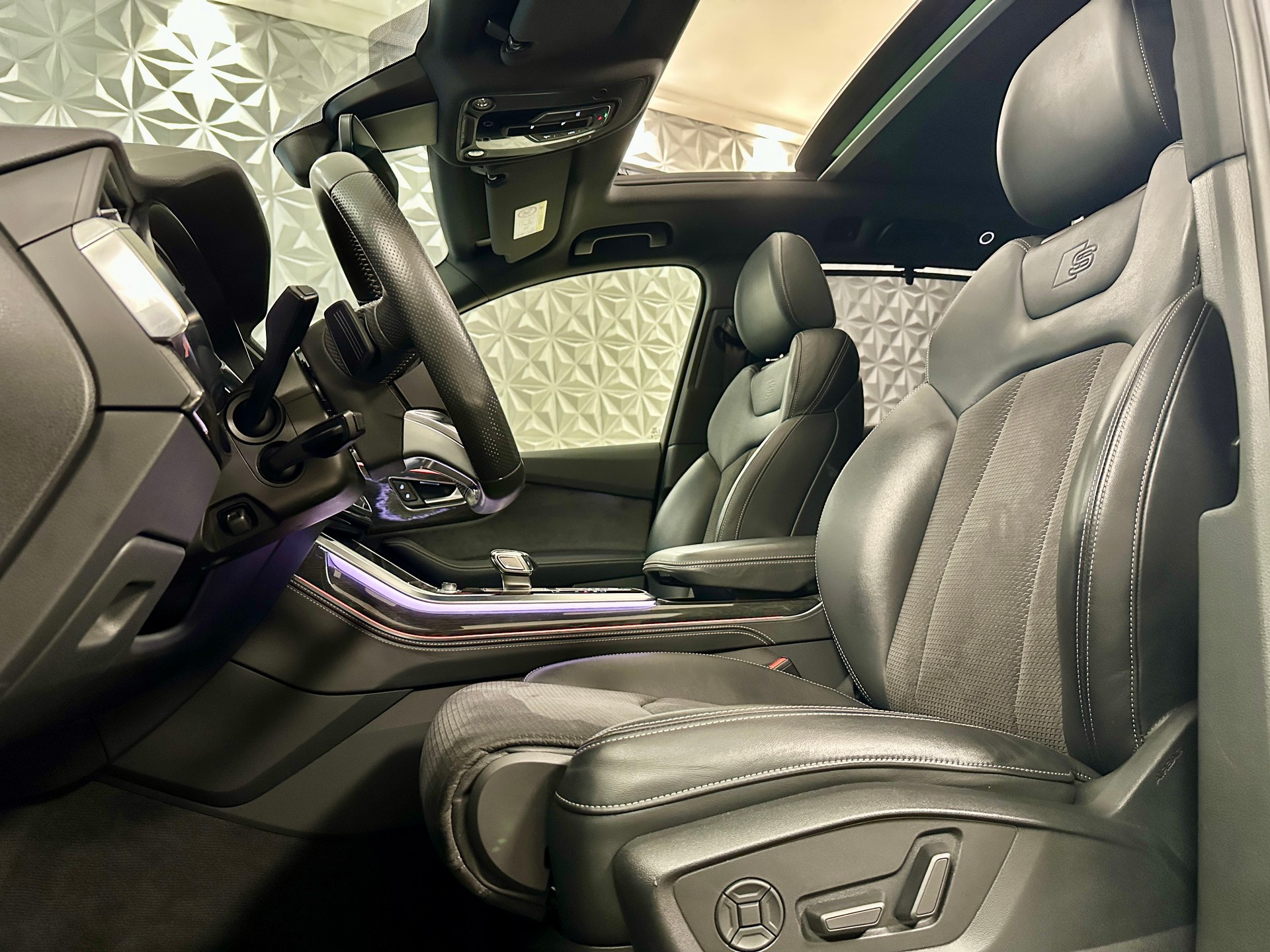 AUDI Q7 55 TFSI S Line quattro tiptronic-image-13