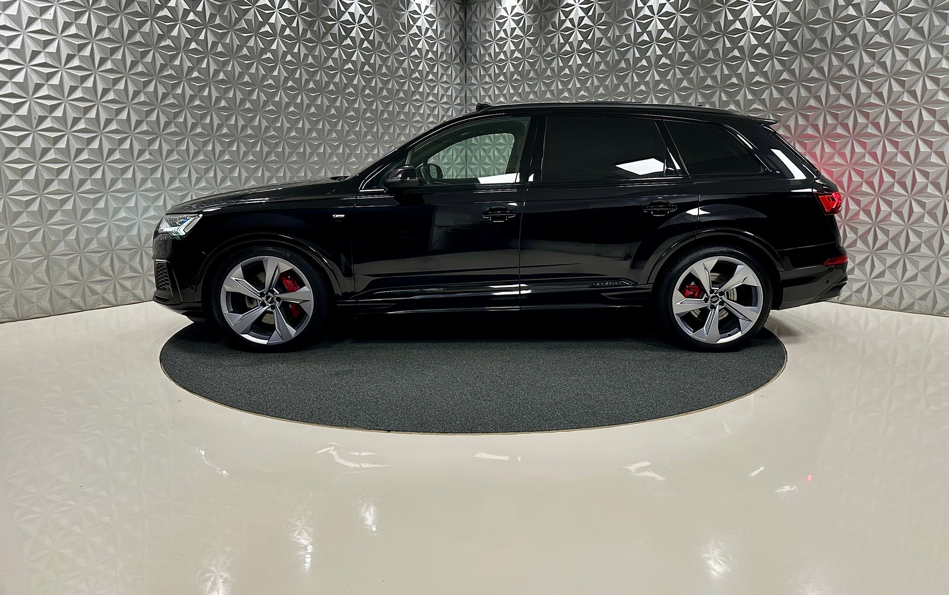 AUDI Q7 55 TFSI S Line quattro tiptronic-image-7