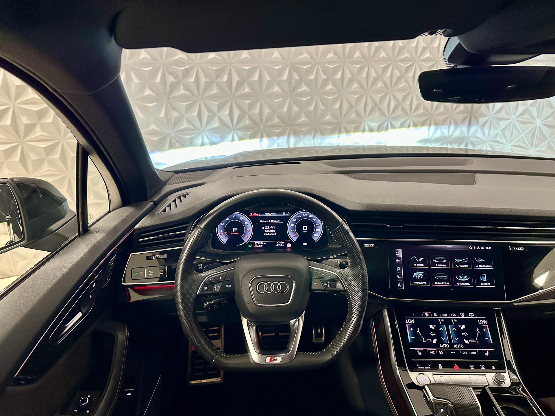 AUDI Q7 55 TFSI S Line quattro tiptronic-image-25