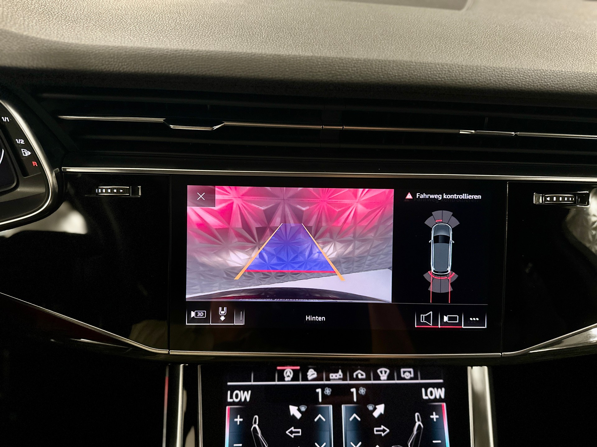 AUDI Q7 55 TFSI S Line quattro tiptronic-image-22