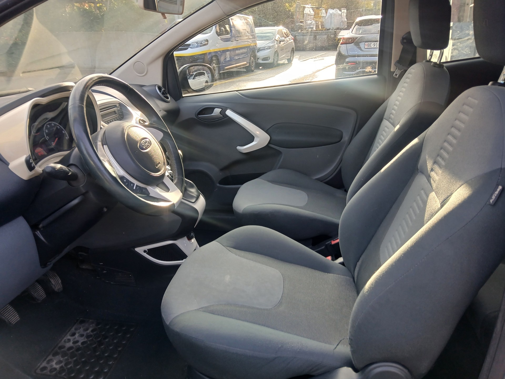 FORD KA 1.25 Titanium-image-7