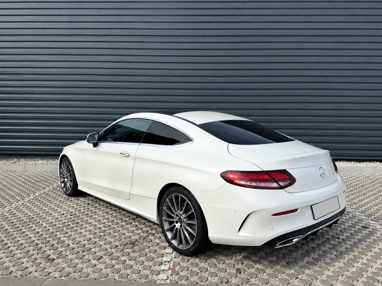 MERCEDES-BENZ C 400 AMG Line 4matic-image-3