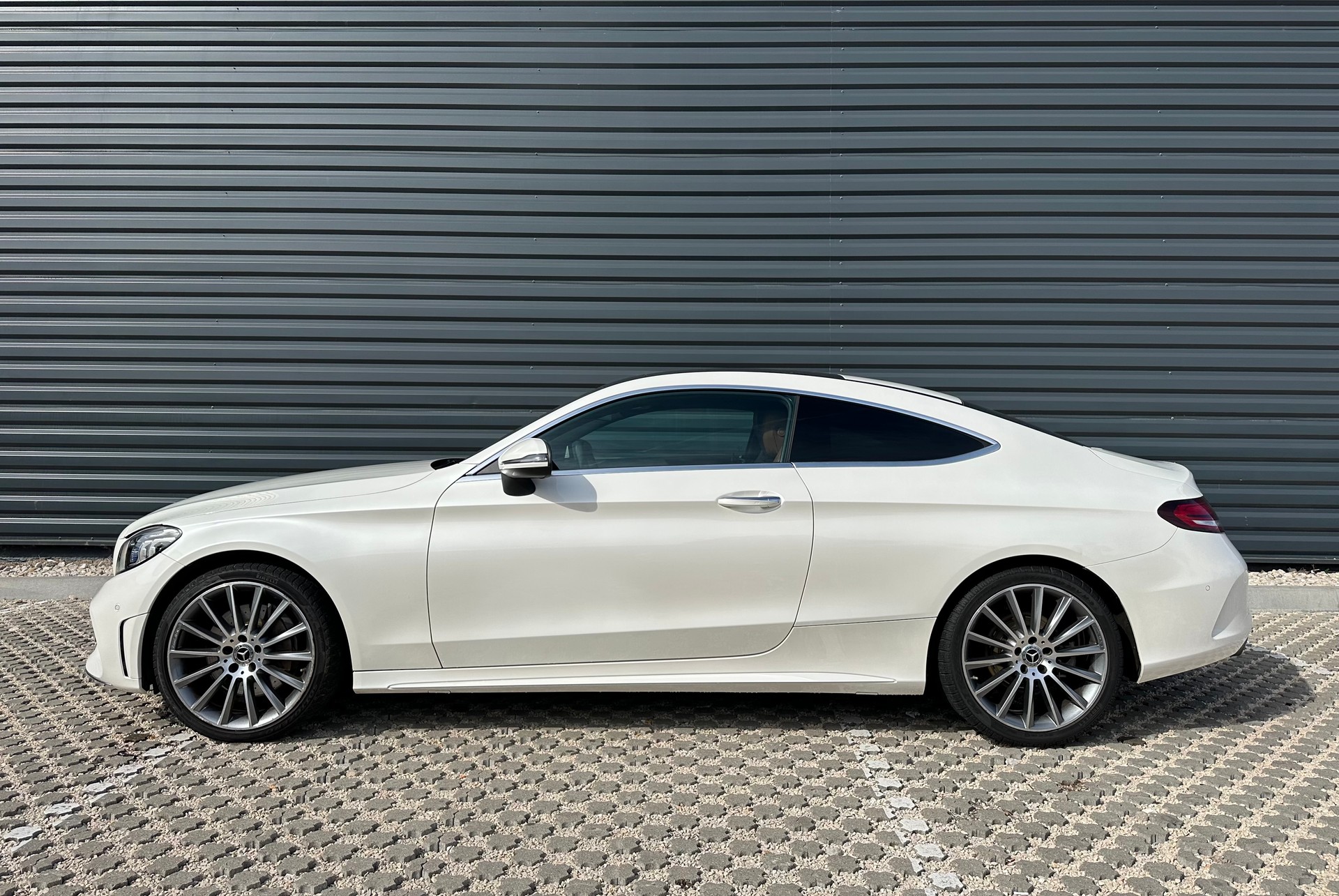 MERCEDES-BENZ C 400 AMG Line 4matic-image-1