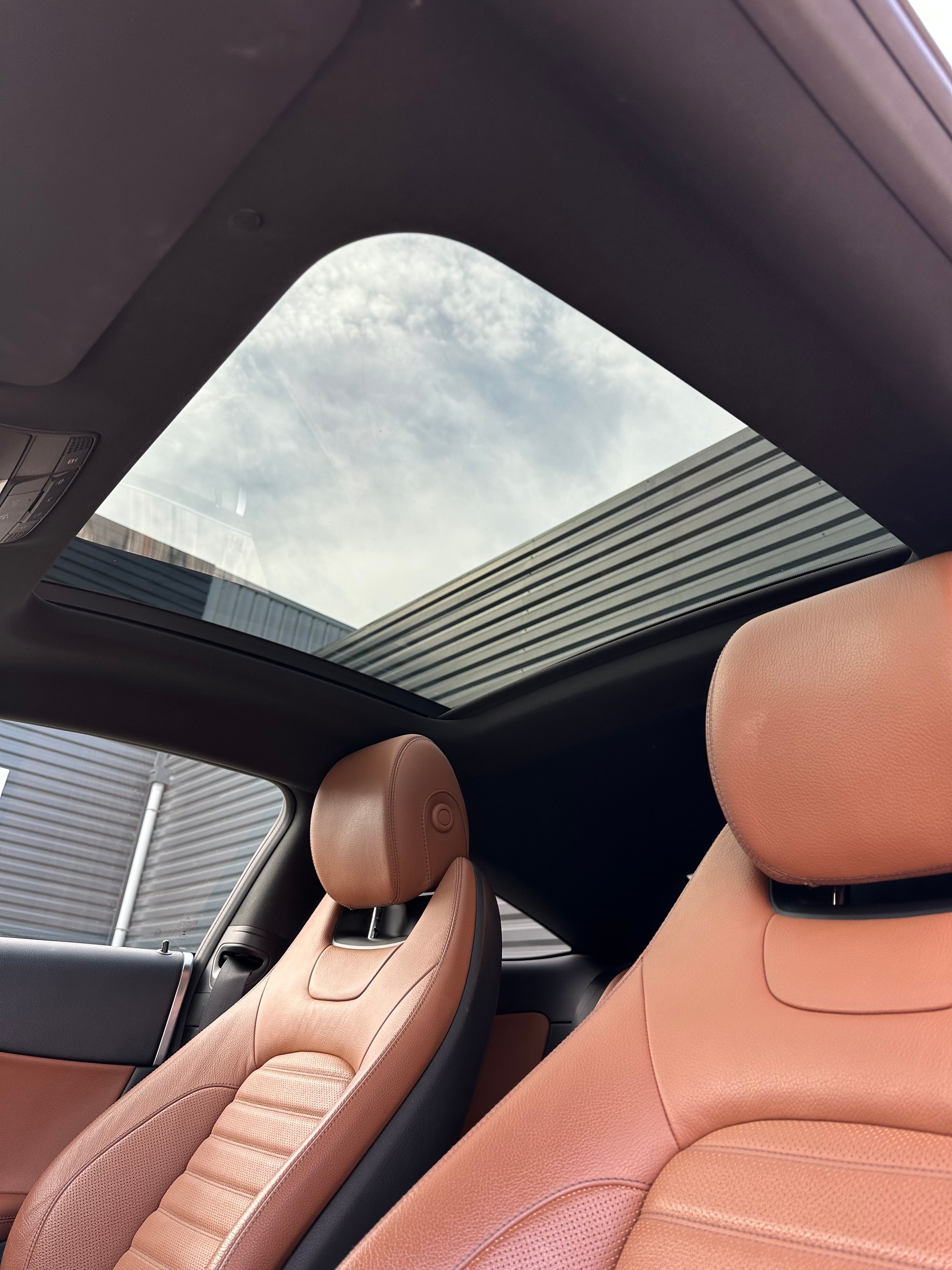 MERCEDES-BENZ C 400 AMG Line 4matic-image-13