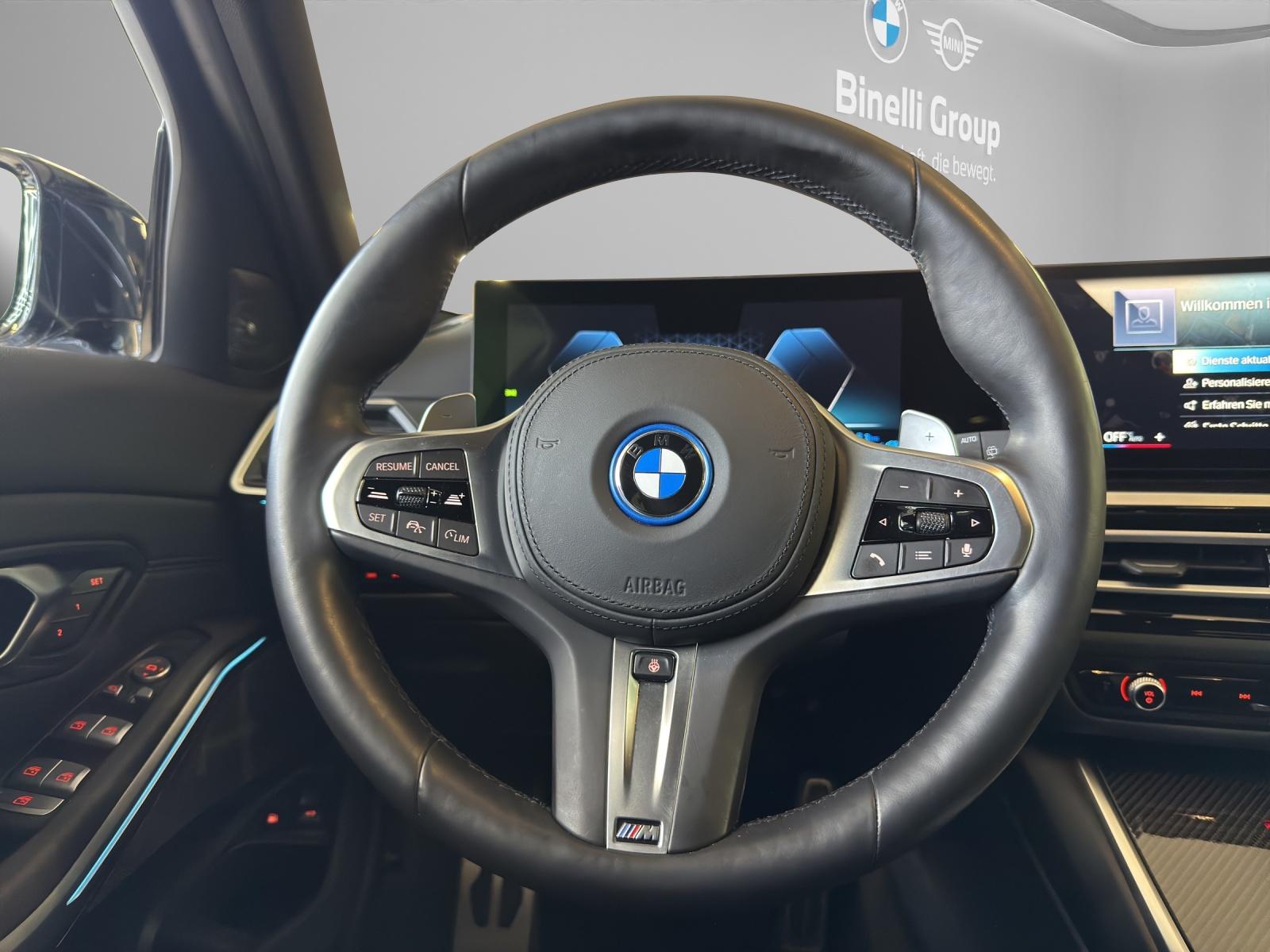 BMW 3er Touring 330e xDrive M-SportPaket Pro-image-13