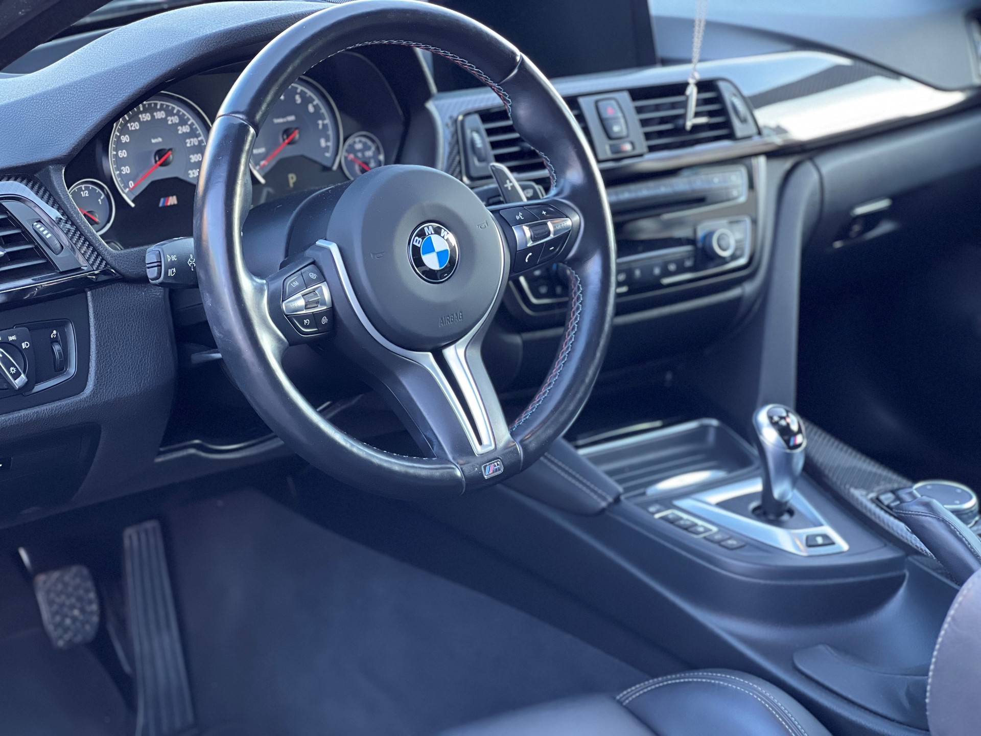 BMW M4 F82-image-12