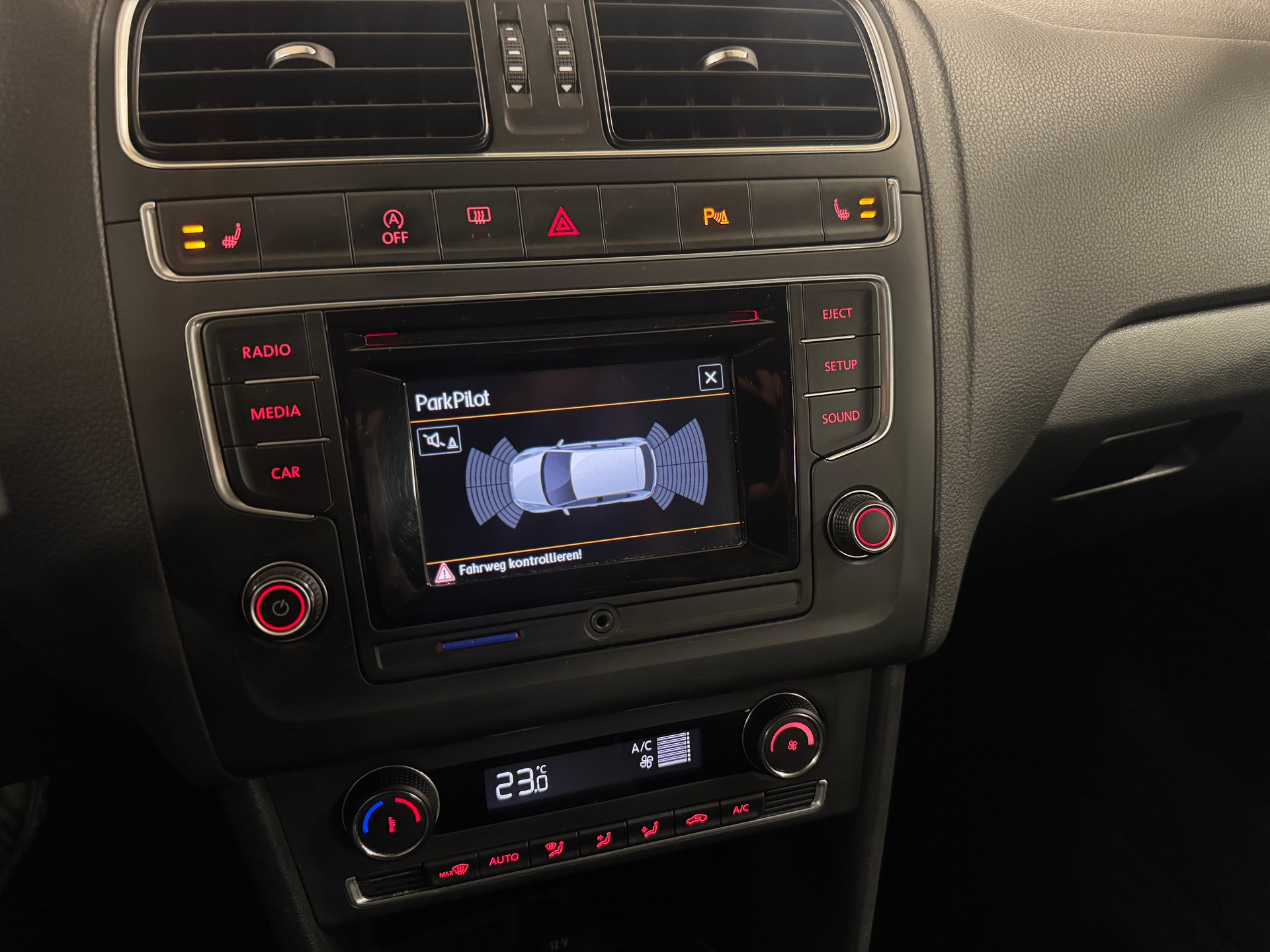 VW Polo 1.2 TSI BMT Comfortline DSG I Frisch MFK 09.26 I Frisch Service I 8-fach I 1. Hand I CH-Fhrz. I TOP Angebot-image-14