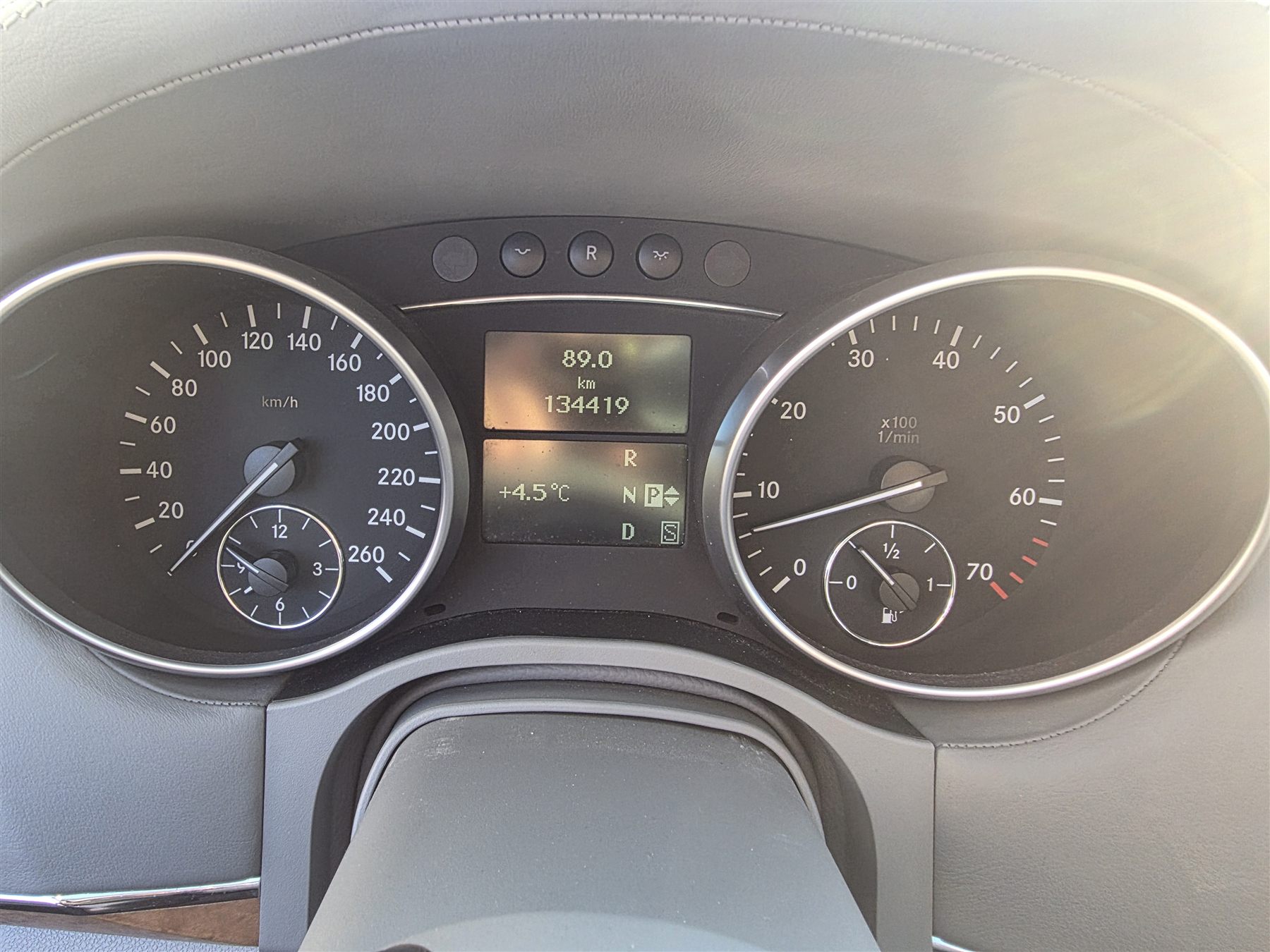 MERCEDES-BENZ GL 500 4Matic 7G-Tronic-image-7