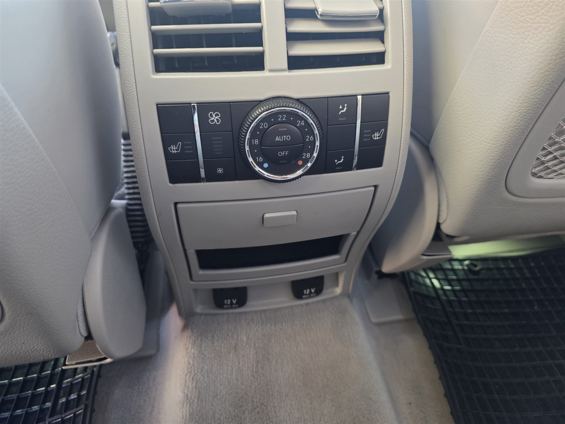 MERCEDES-BENZ GL 500 4Matic 7G-Tronic-image-14