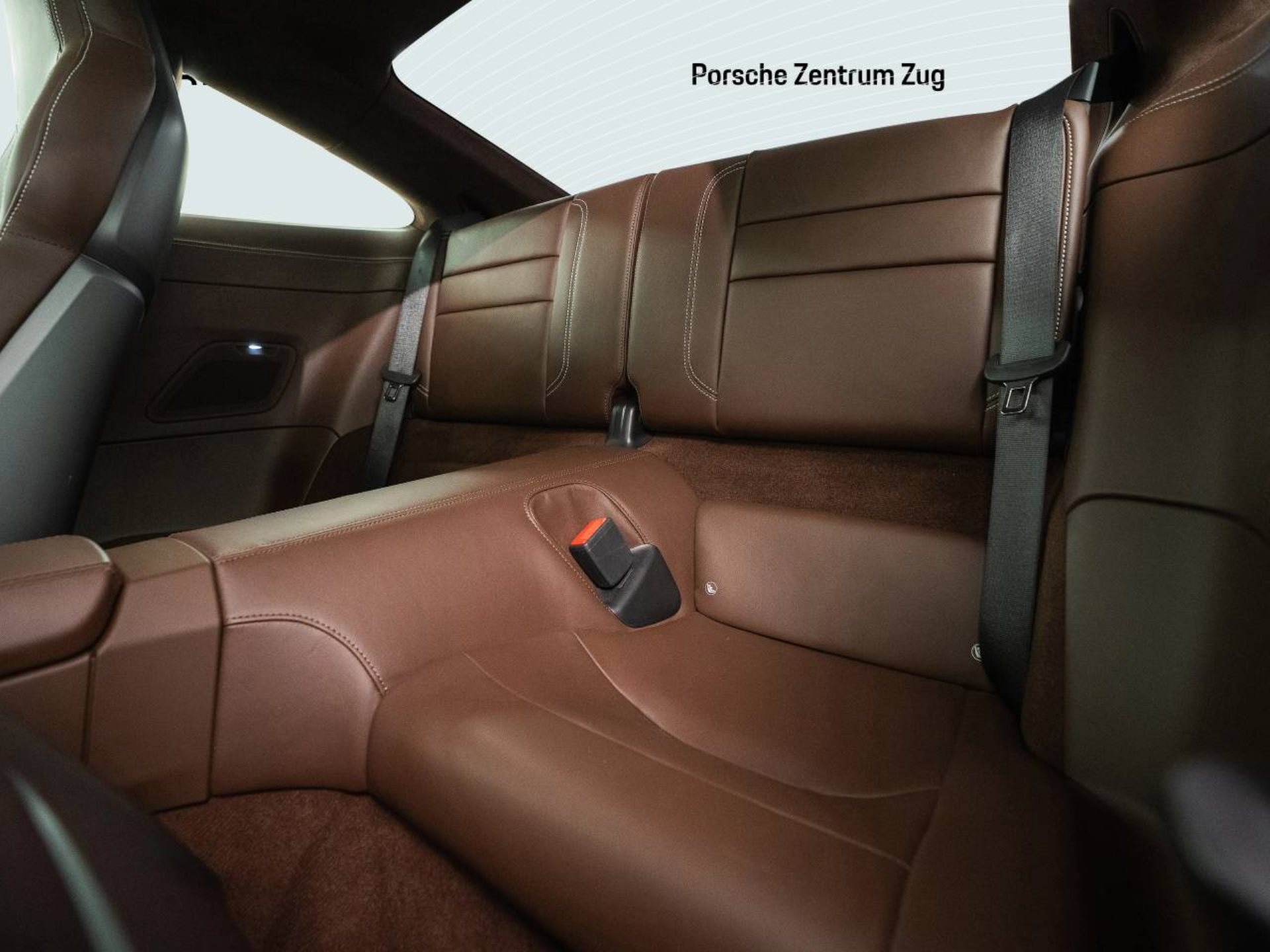 PORSCHE 911 Carrera 4S-image-24