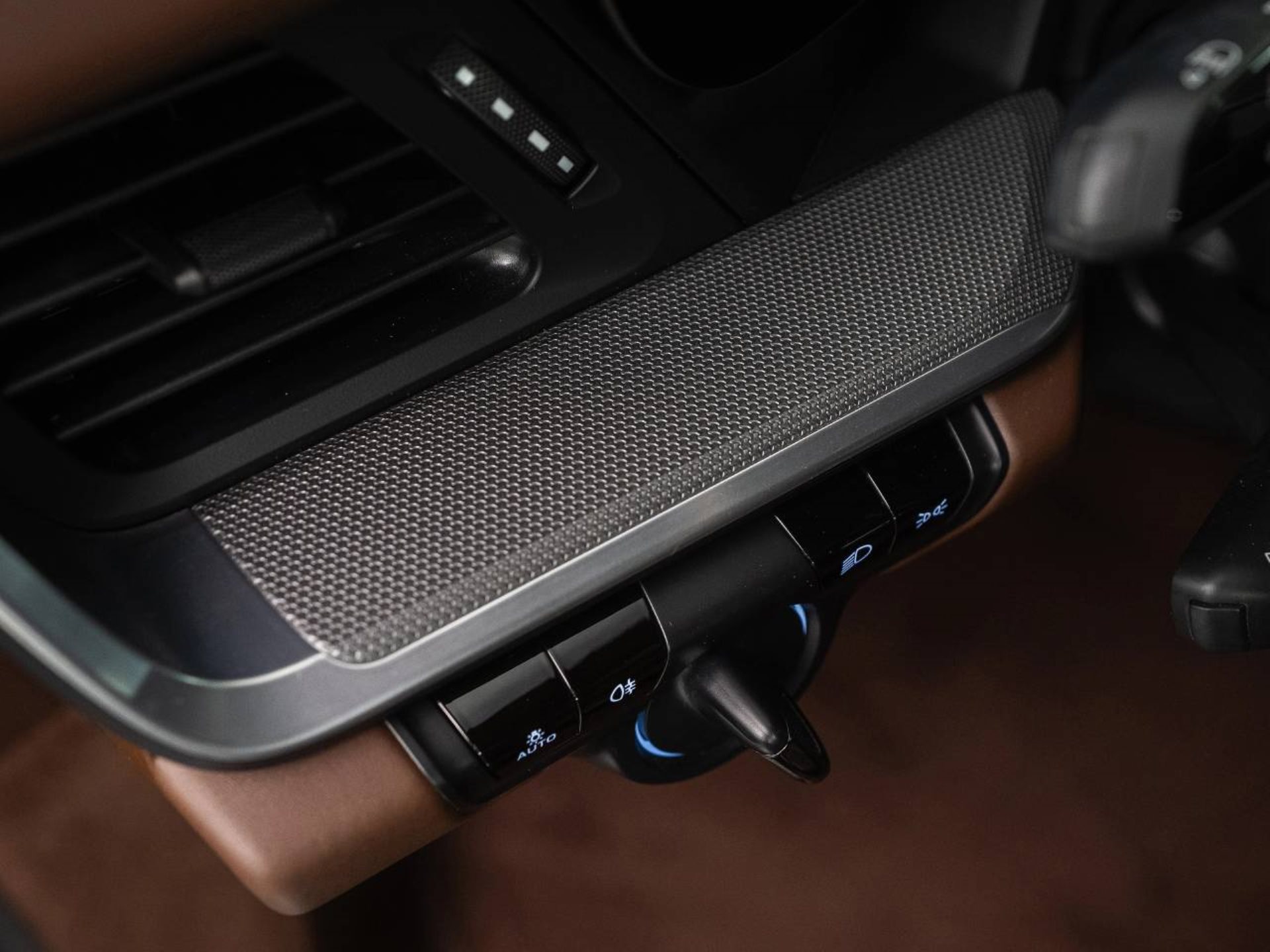 PORSCHE 911 Carrera 4S-image-28