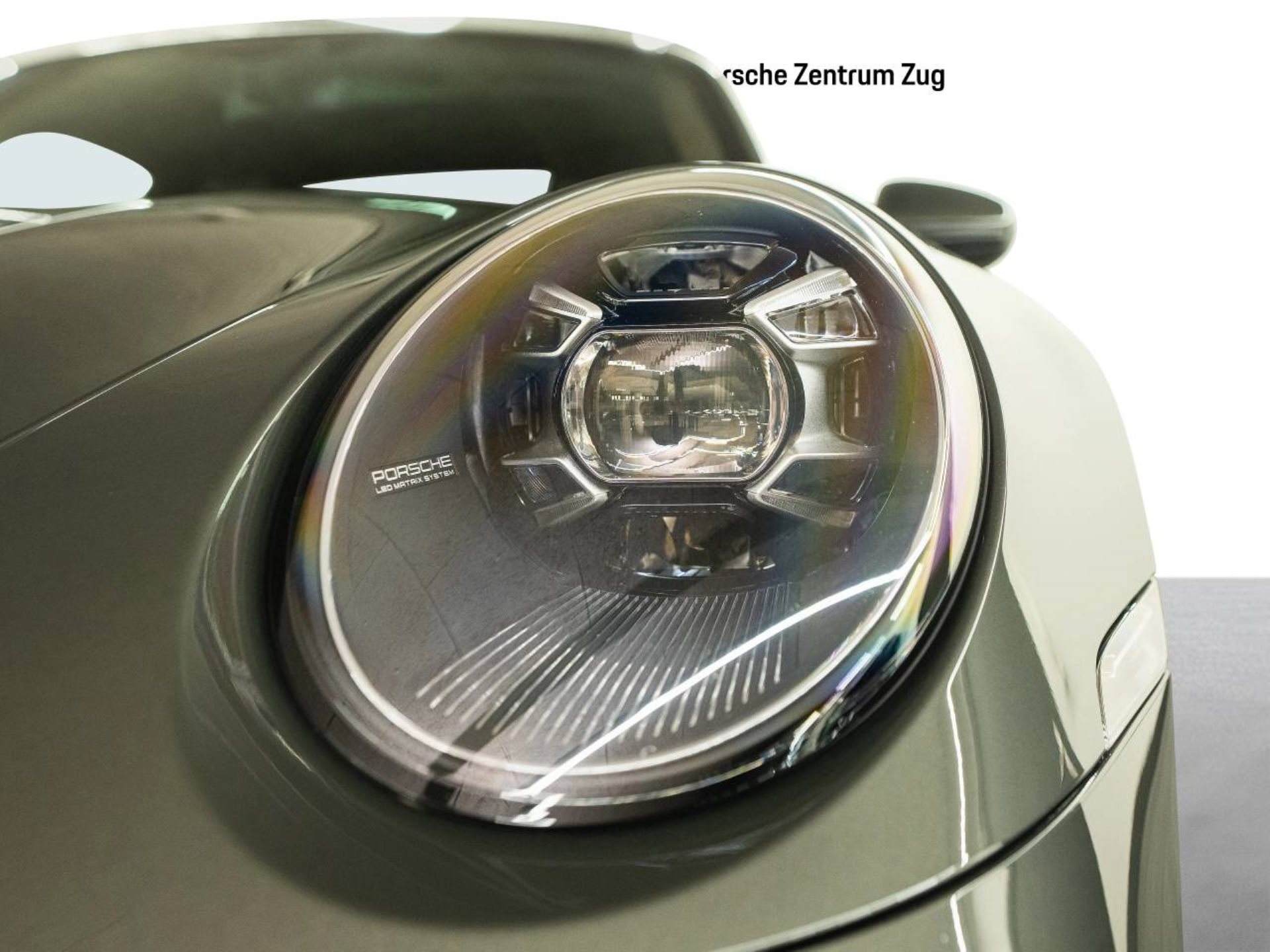 PORSCHE 911 Carrera 4S-image-11