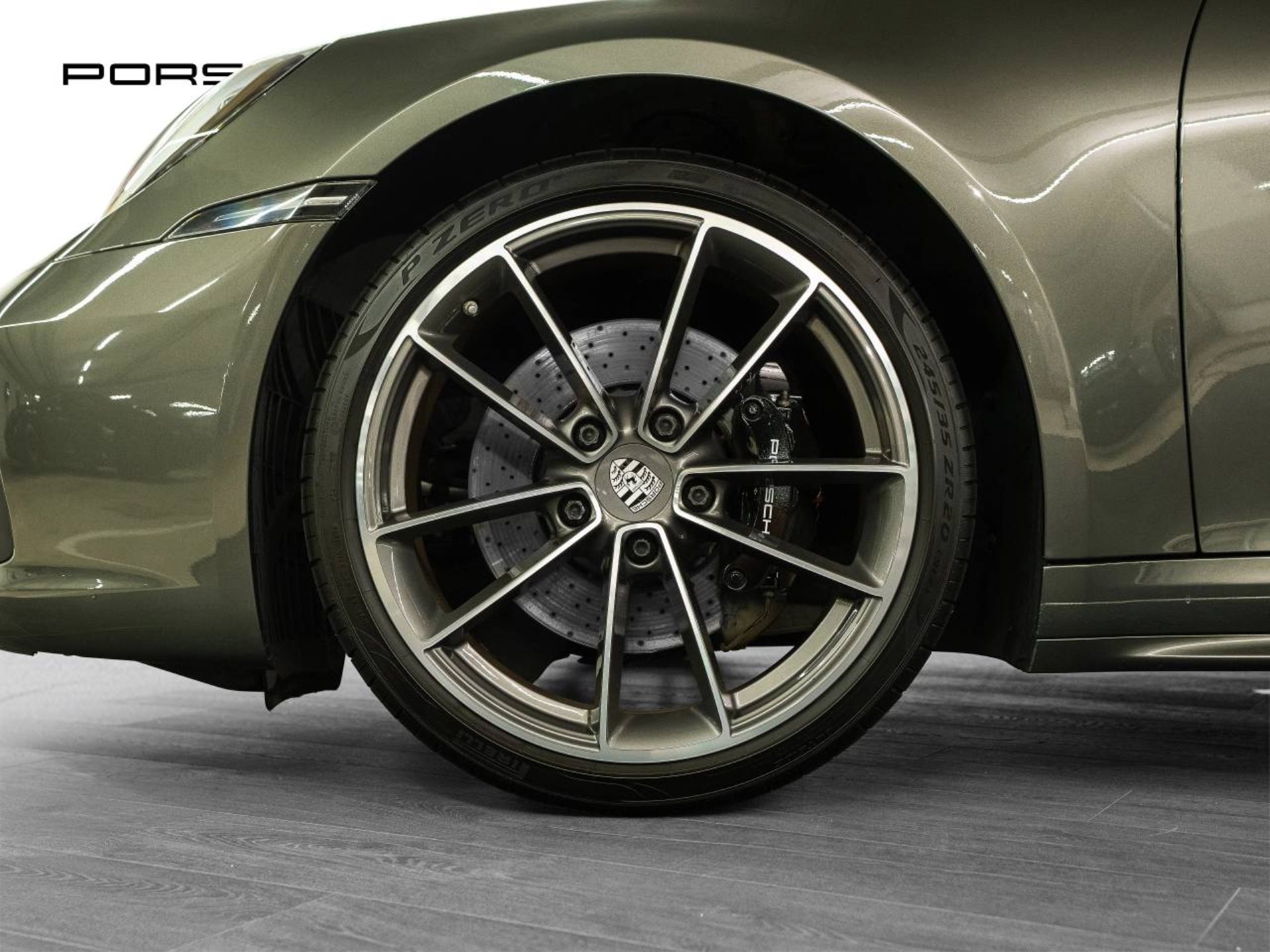 PORSCHE 911 Carrera 4S-image-10