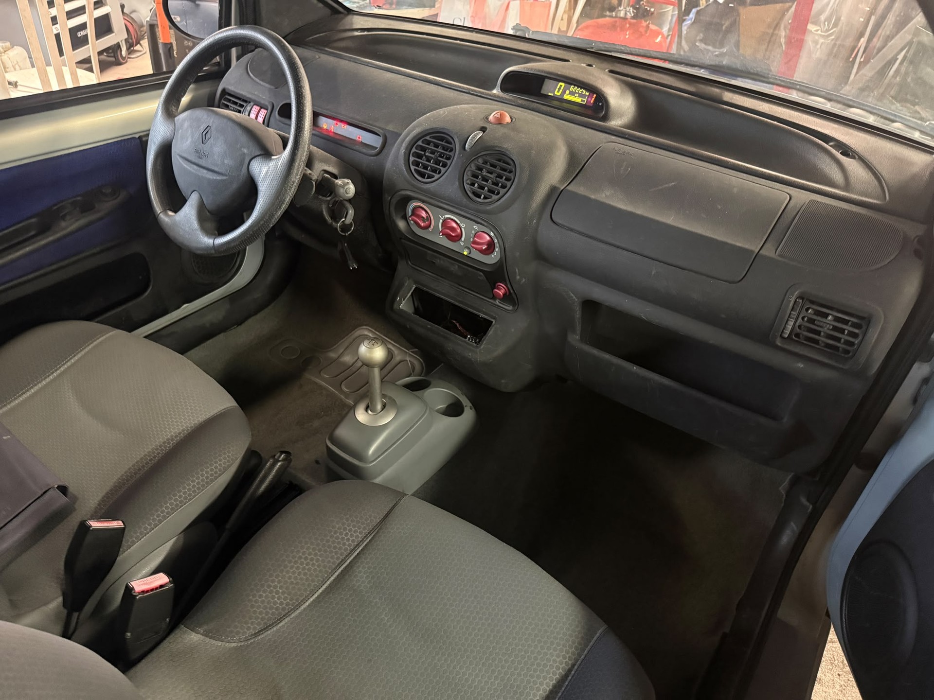 RENAULT Twingo 1.2 16V Dynamique Advantage-image-4