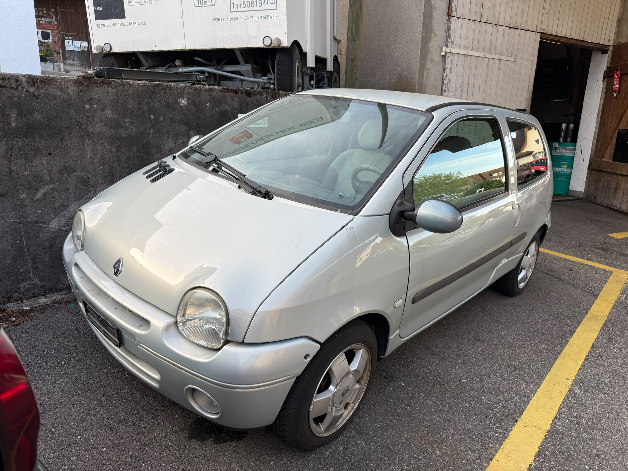 Car photo