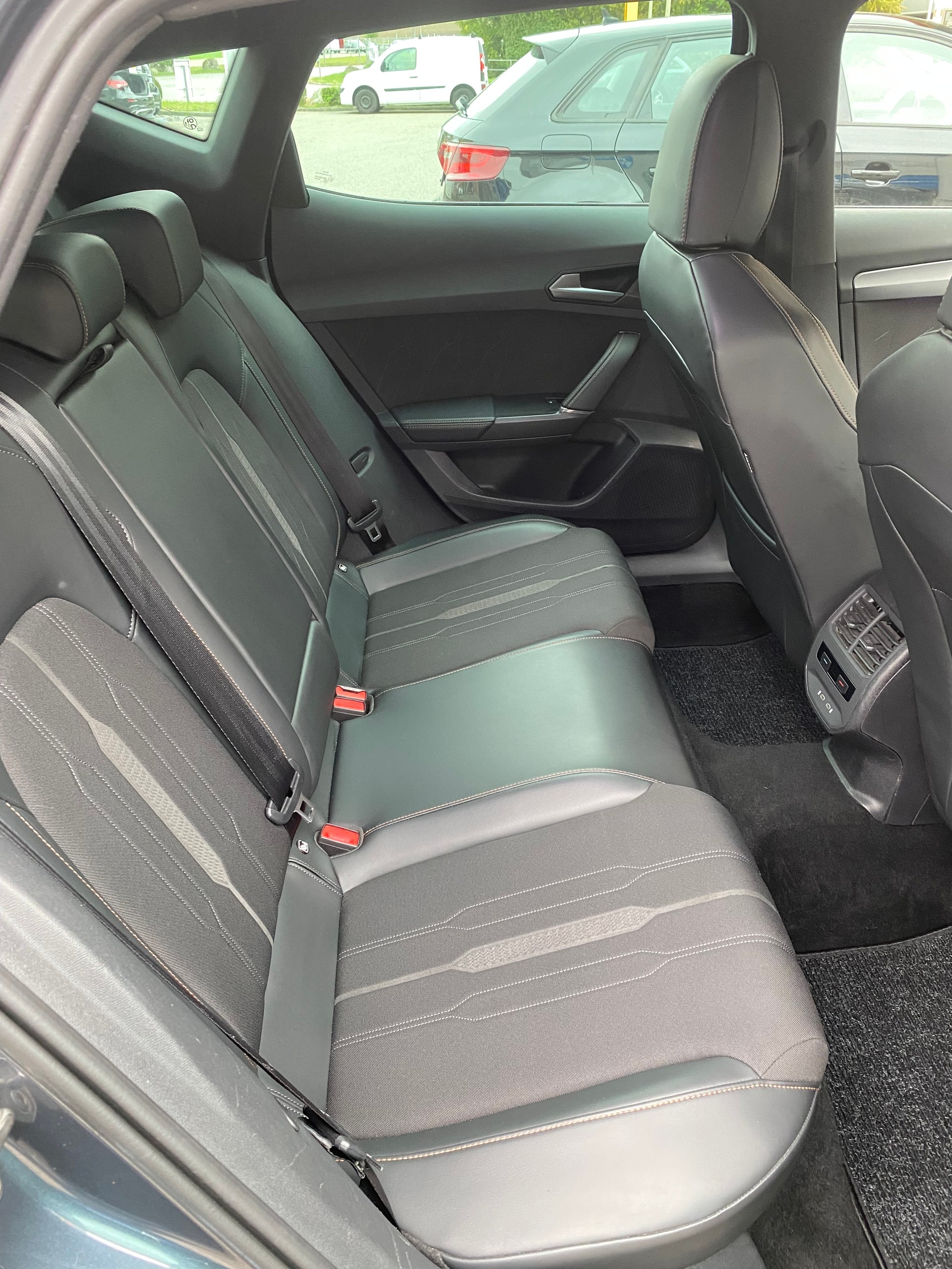 CUPRA Formentor 1.5 TSI DSG-image-12
