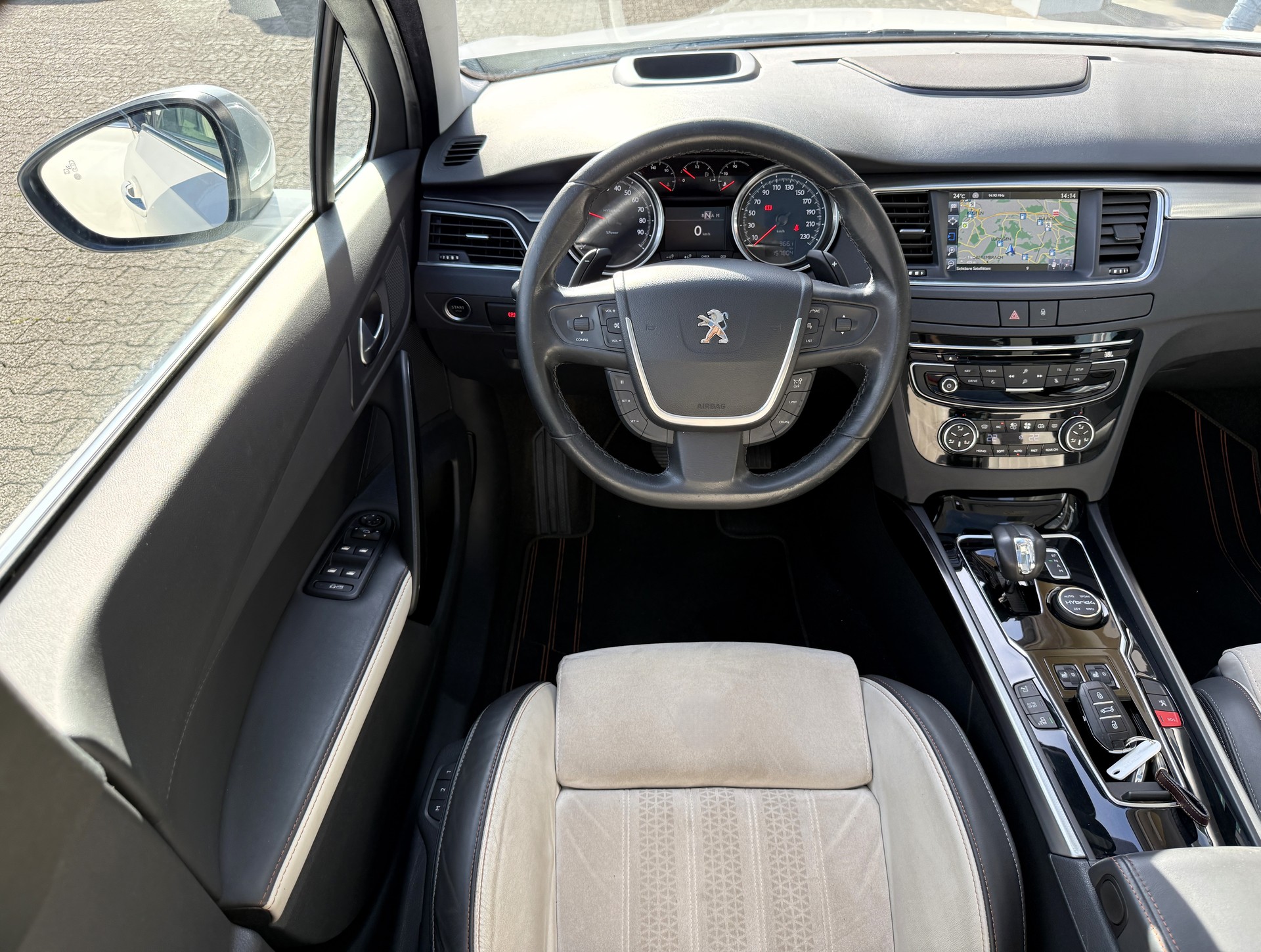 PEUGEOT 508 RXH 2.0 HDI Hybrid4 EGS6-image-12