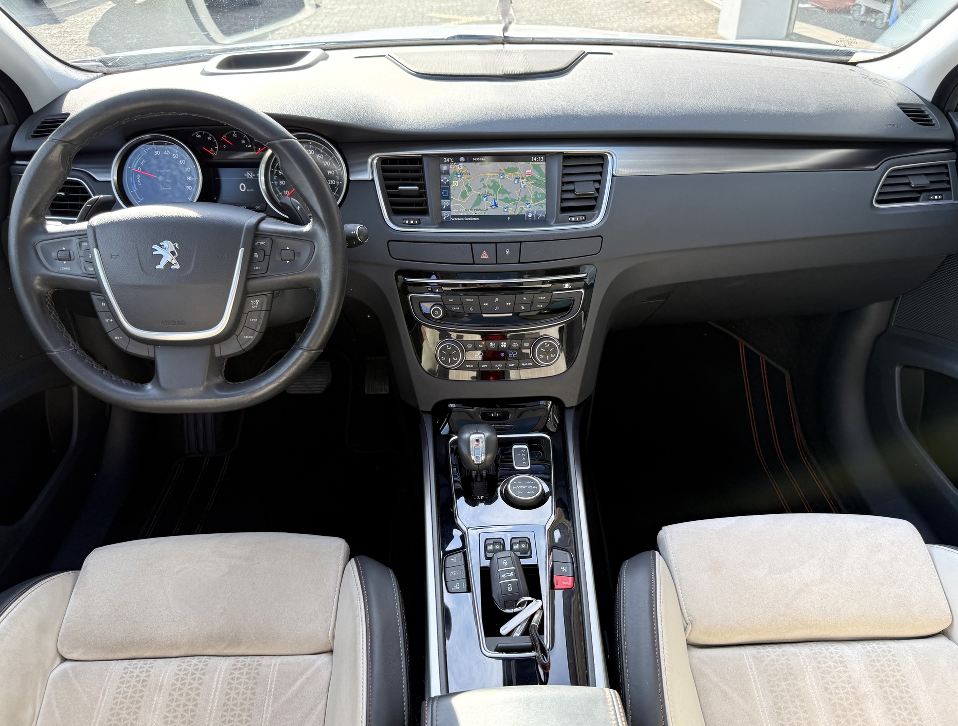 PEUGEOT 508 RXH 2.0 HDI Hybrid4 EGS6-image-11