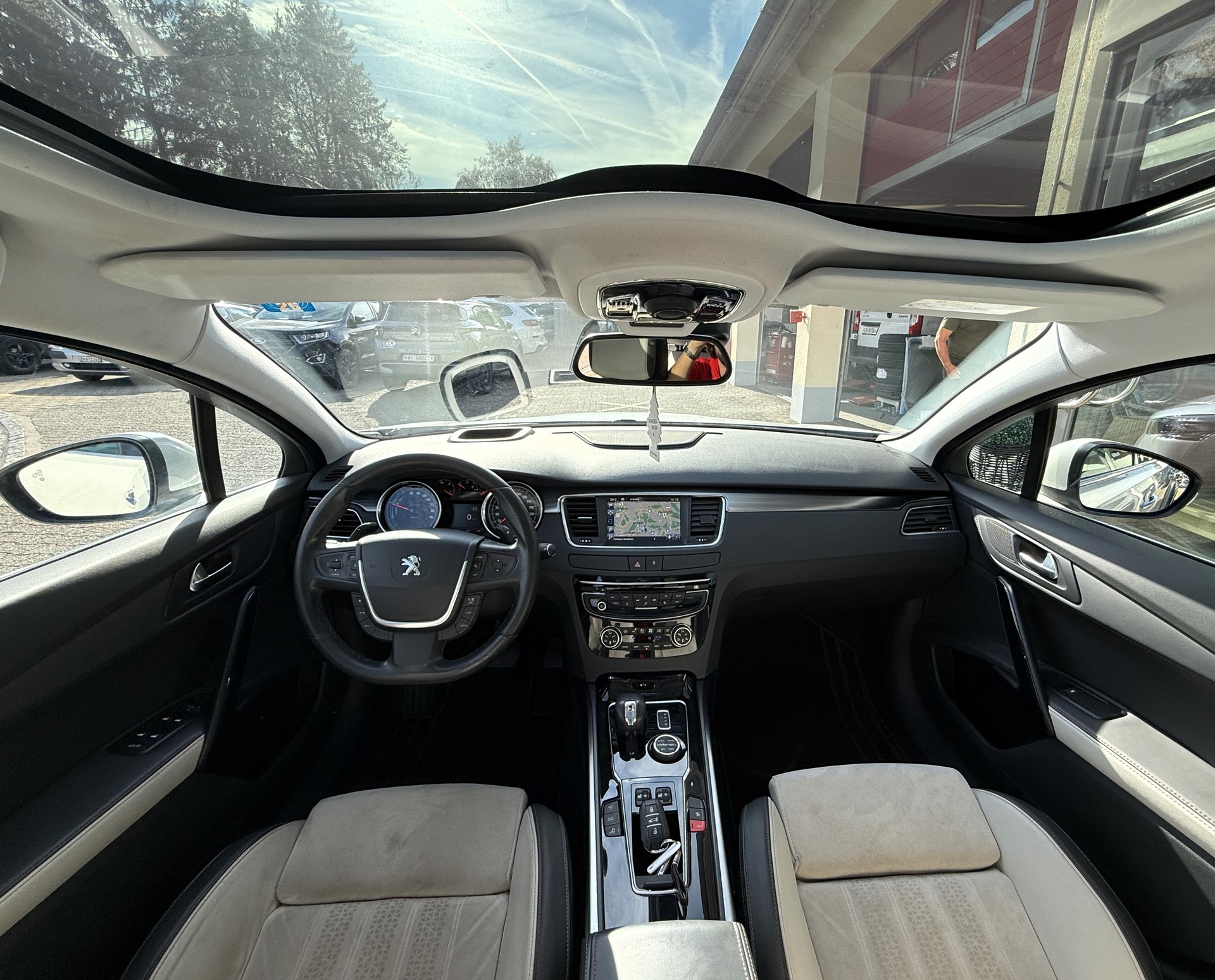 PEUGEOT 508 RXH 2.0 HDI Hybrid4 EGS6-image-10