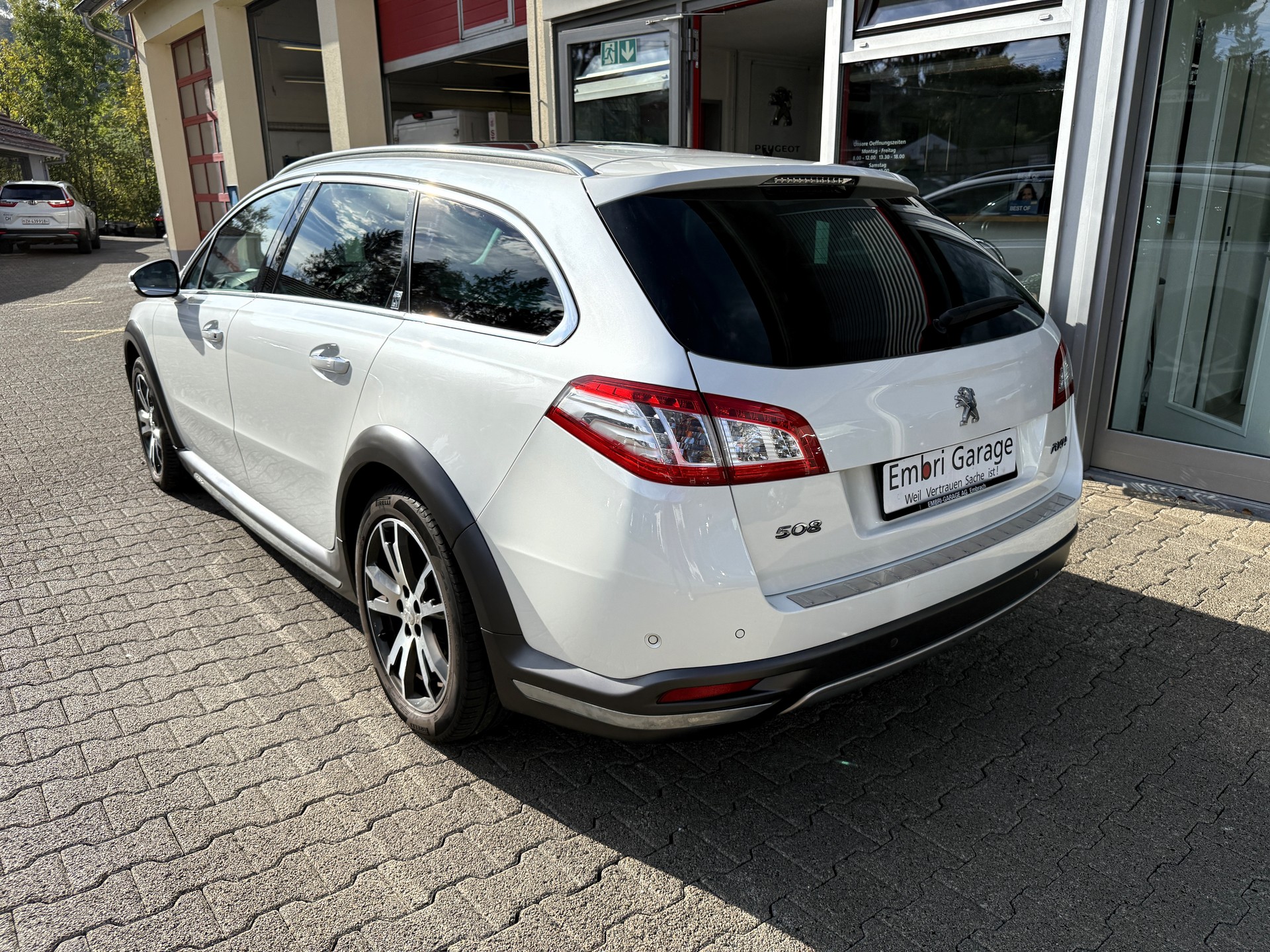 PEUGEOT 508 RXH 2.0 HDI Hybrid4 EGS6-image-4