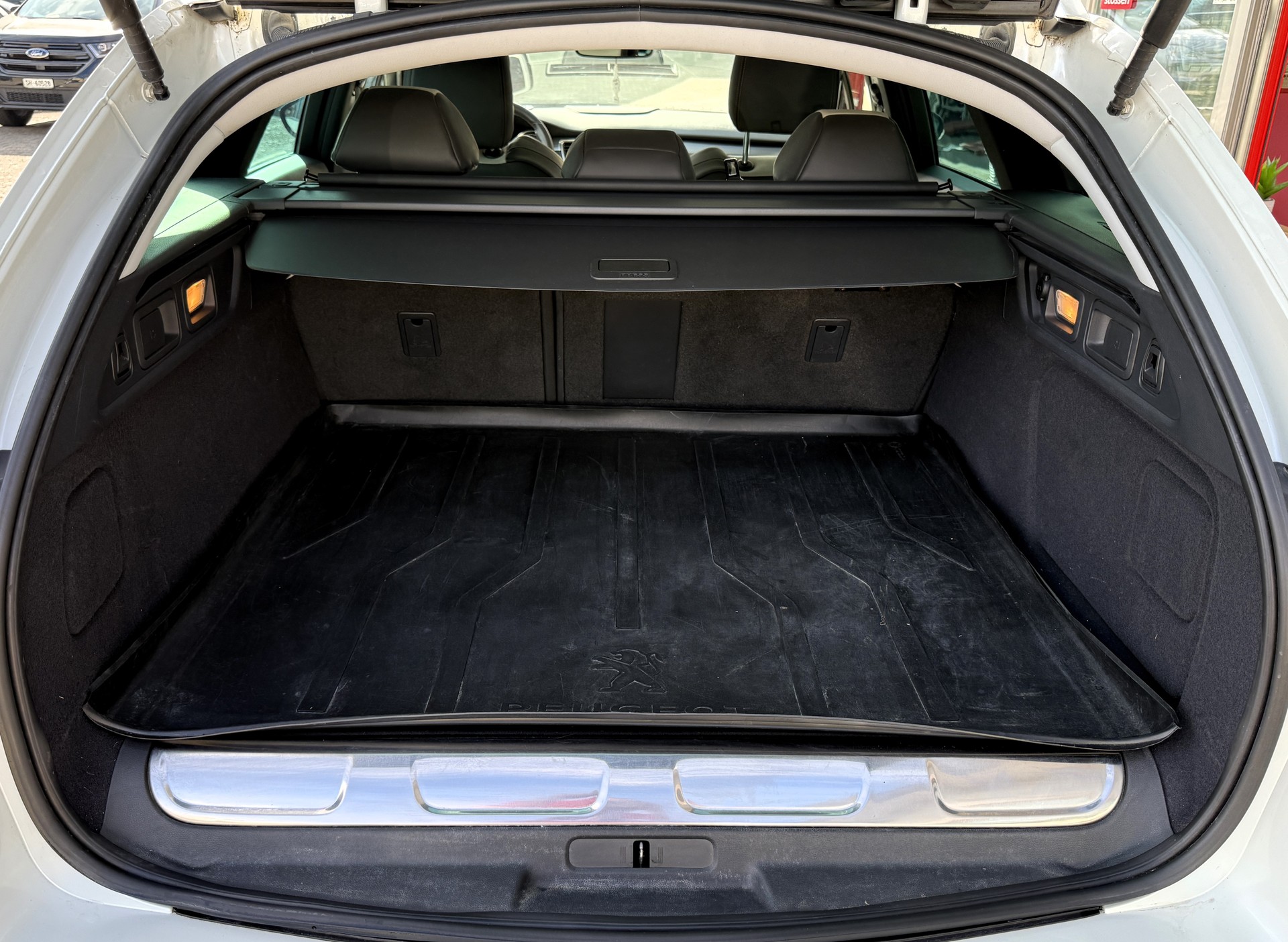 PEUGEOT 508 RXH 2.0 HDI Hybrid4 EGS6-image-6