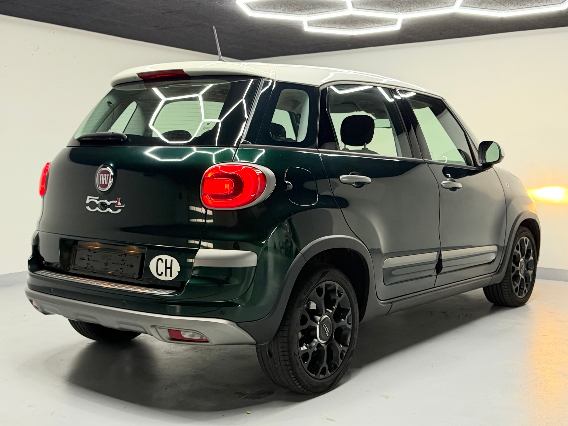 FIAT 500L 1.6 JTD Pop Star-image-4