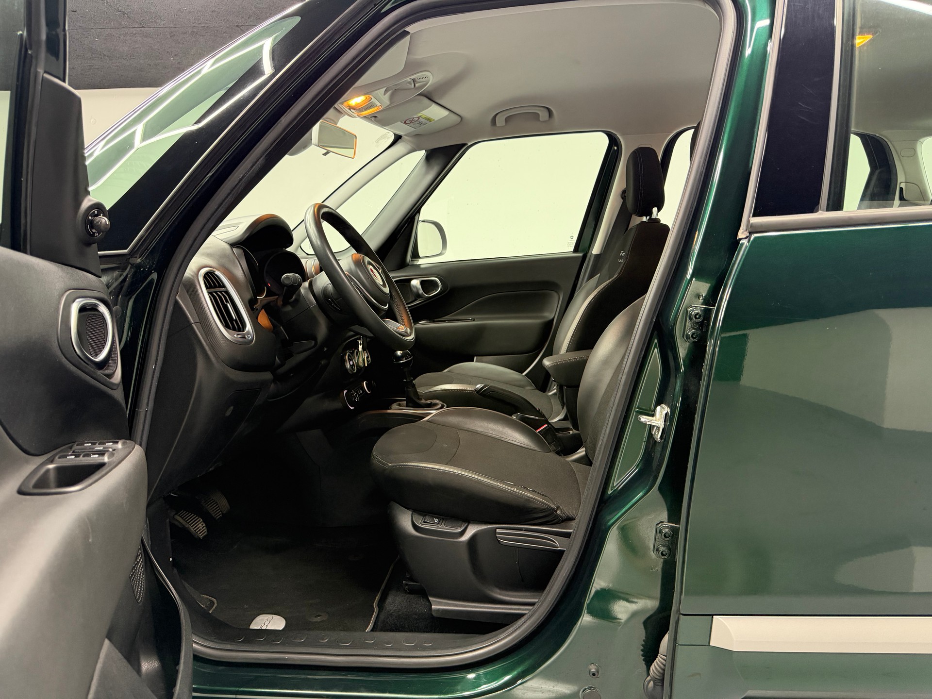 FIAT 500L 1.6 JTD Pop Star-image-8