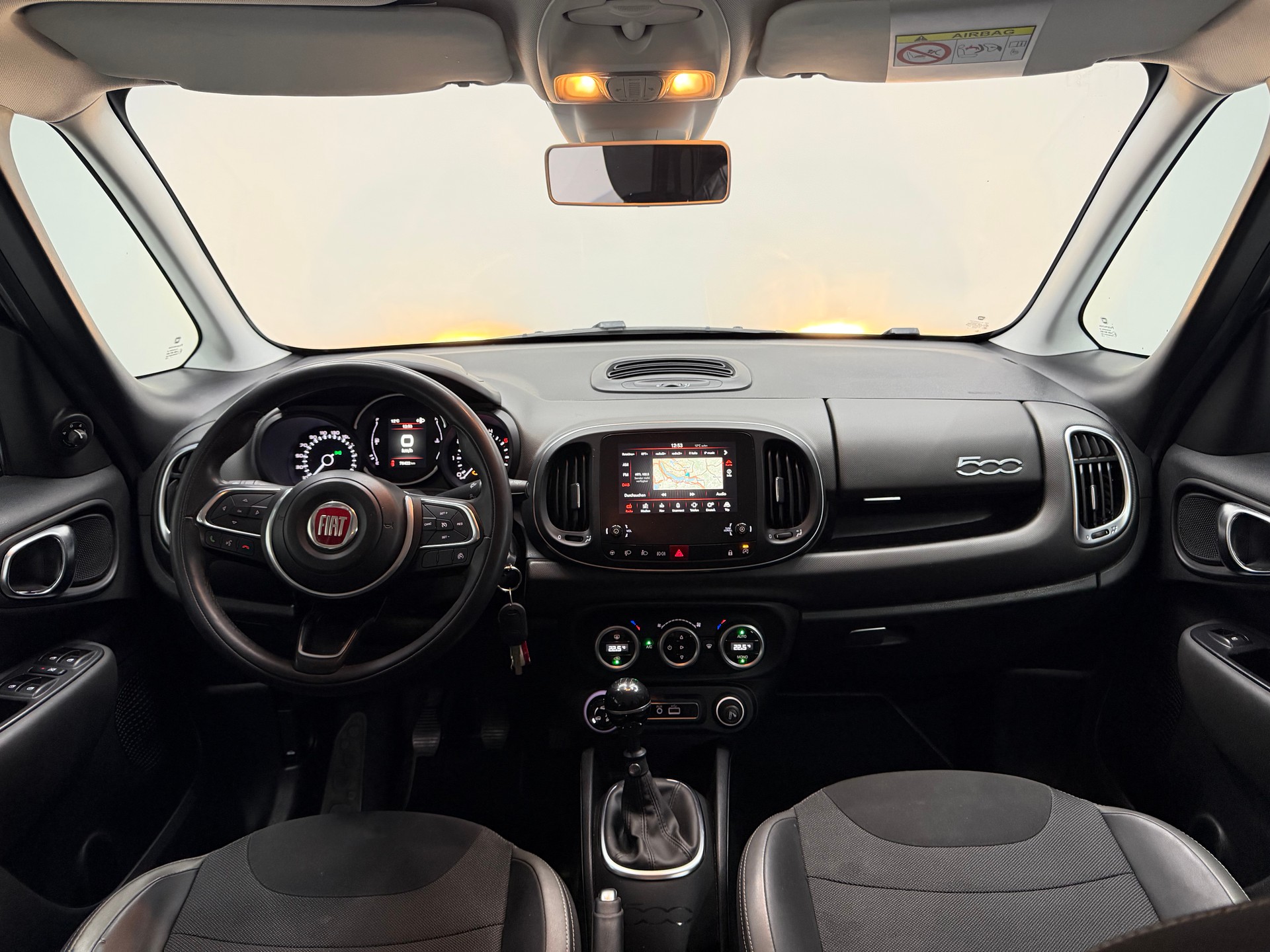 FIAT 500L 1.6 JTD Pop Star-image-10