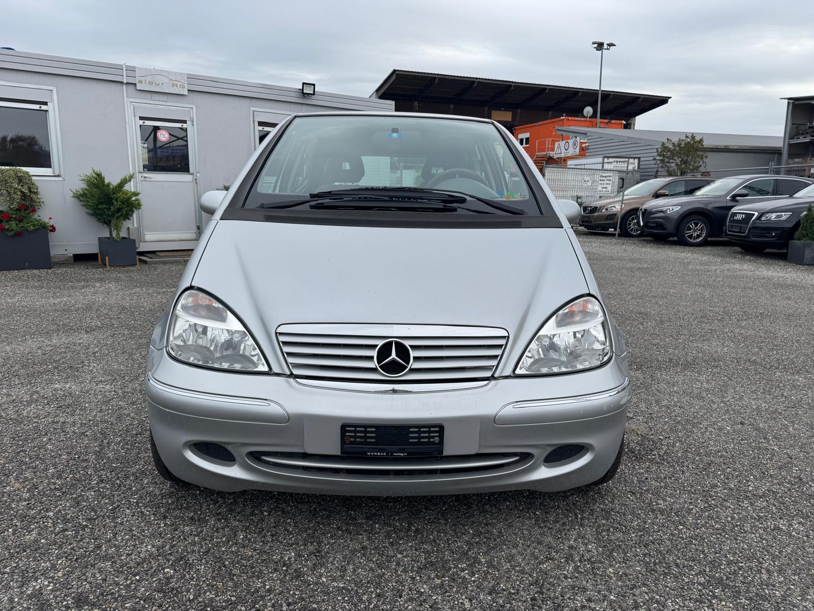 MERCEDES-BENZ A 190 L Elégance