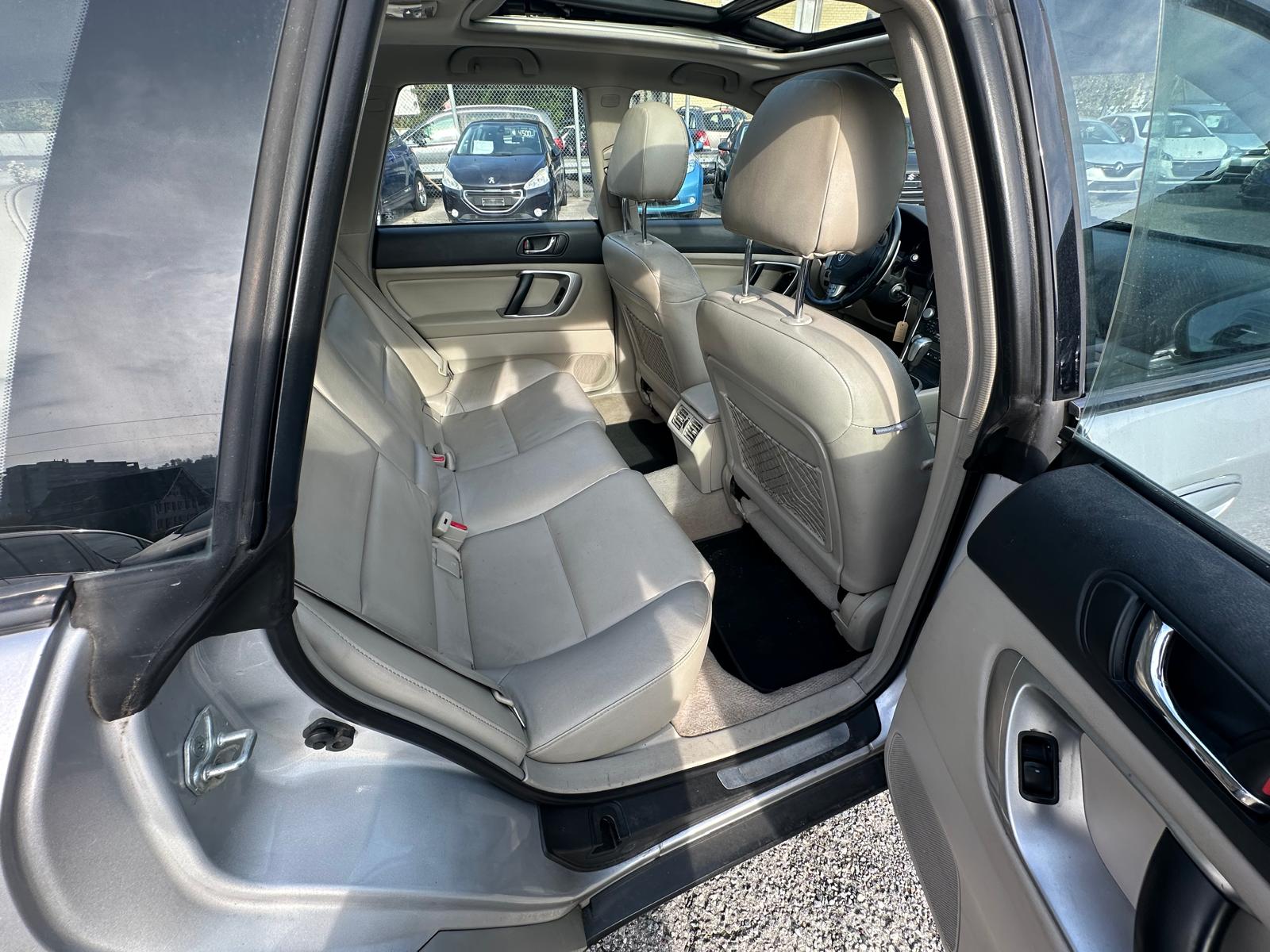 SUBARU Outback 3.0R AWD Swiss Automatic-image-10